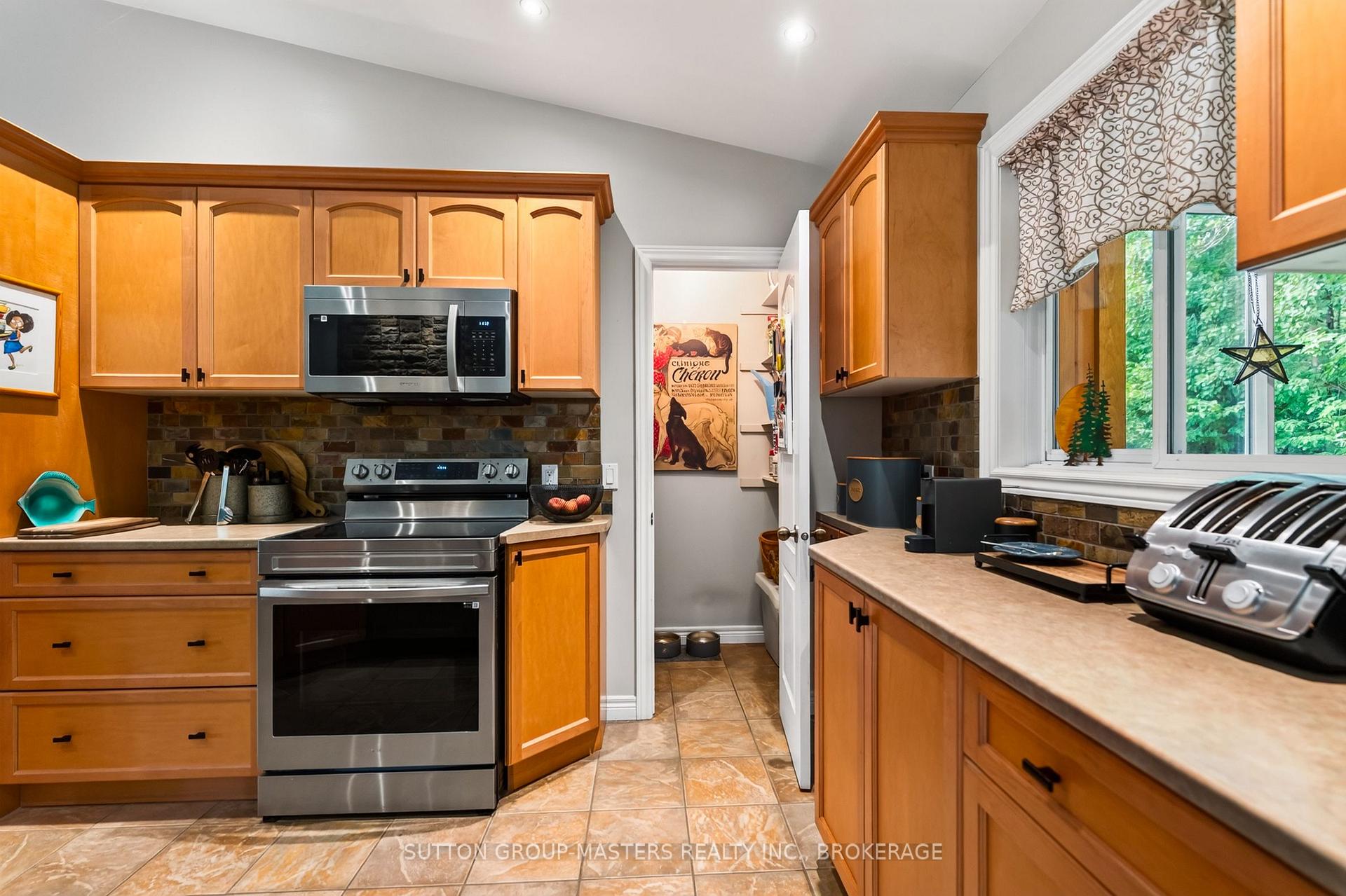 Photo 11 of 4126 Hideaway Lane, Frontenac, Frontenac South — HOMEH