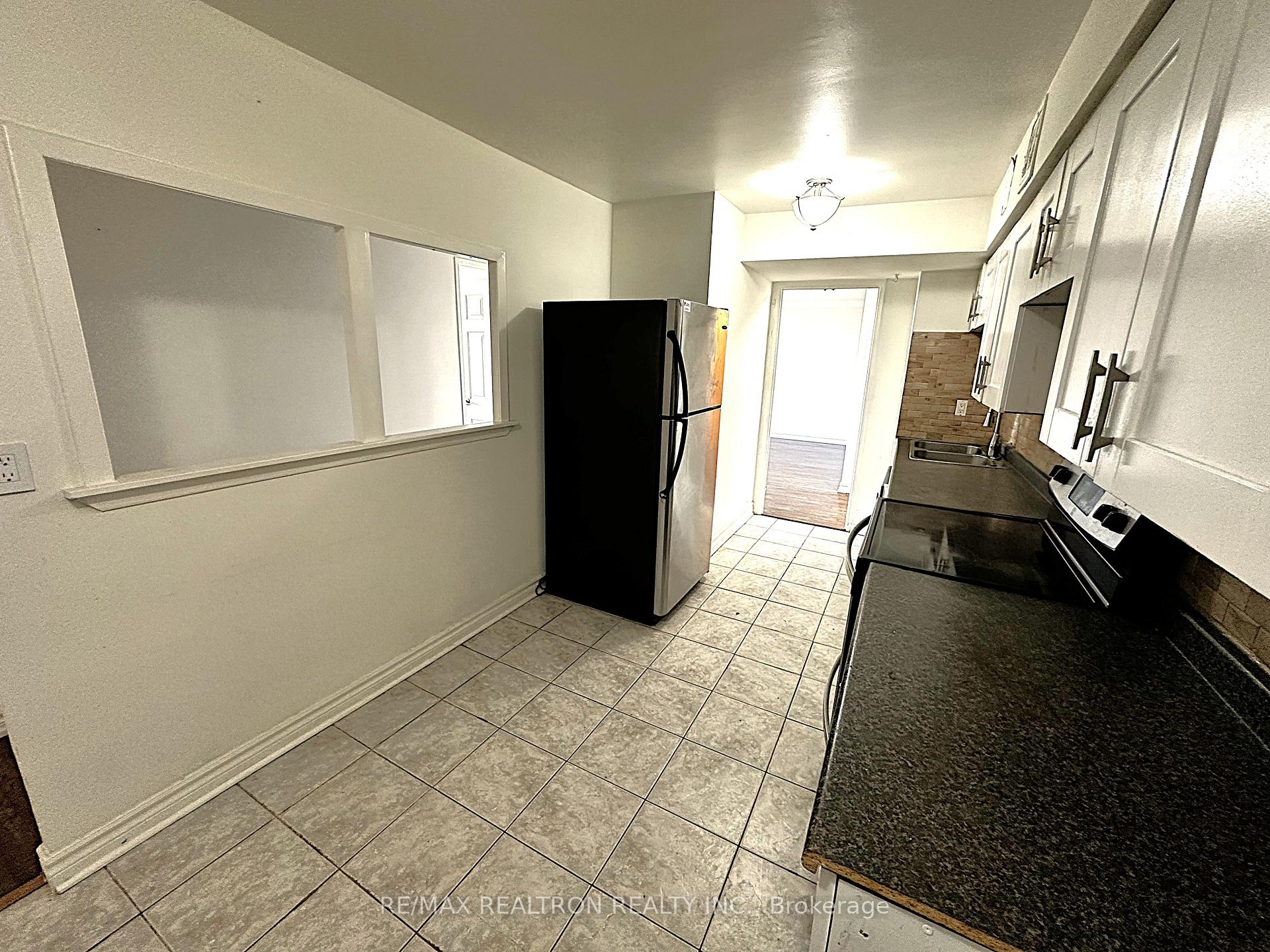 Photo 15 of Unit 504, 80 Inverlochy Boulevard, Markham, Royal Orchard — HOMEH