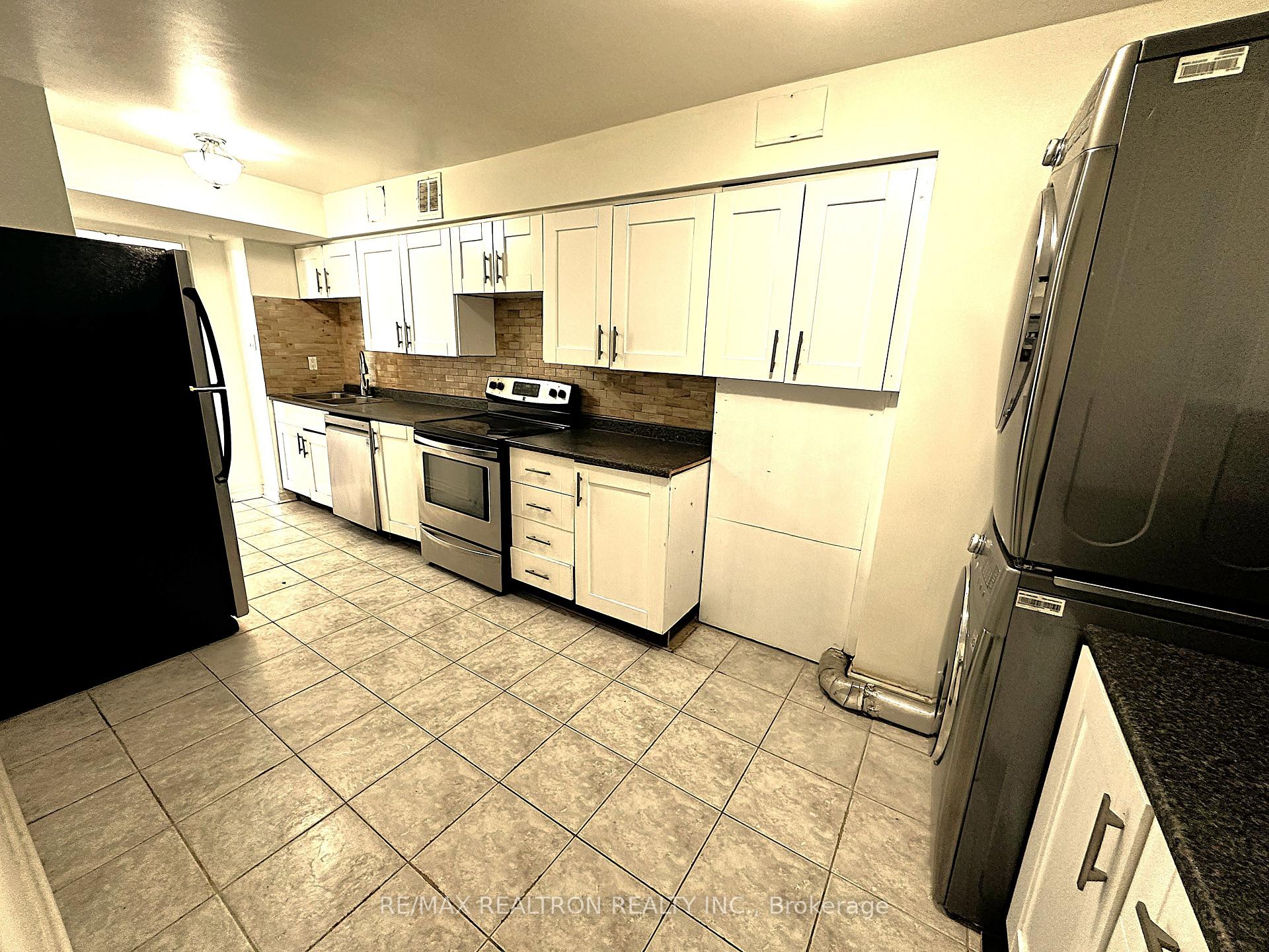Photo 16 of Unit 504, 80 Inverlochy Boulevard, Markham, Royal Orchard — HOMEH
