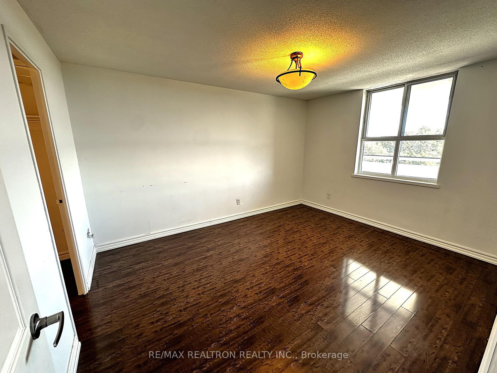 Photo 18 of Unit 504, 80 Inverlochy Boulevard, Markham, Royal Orchard — HOMEH