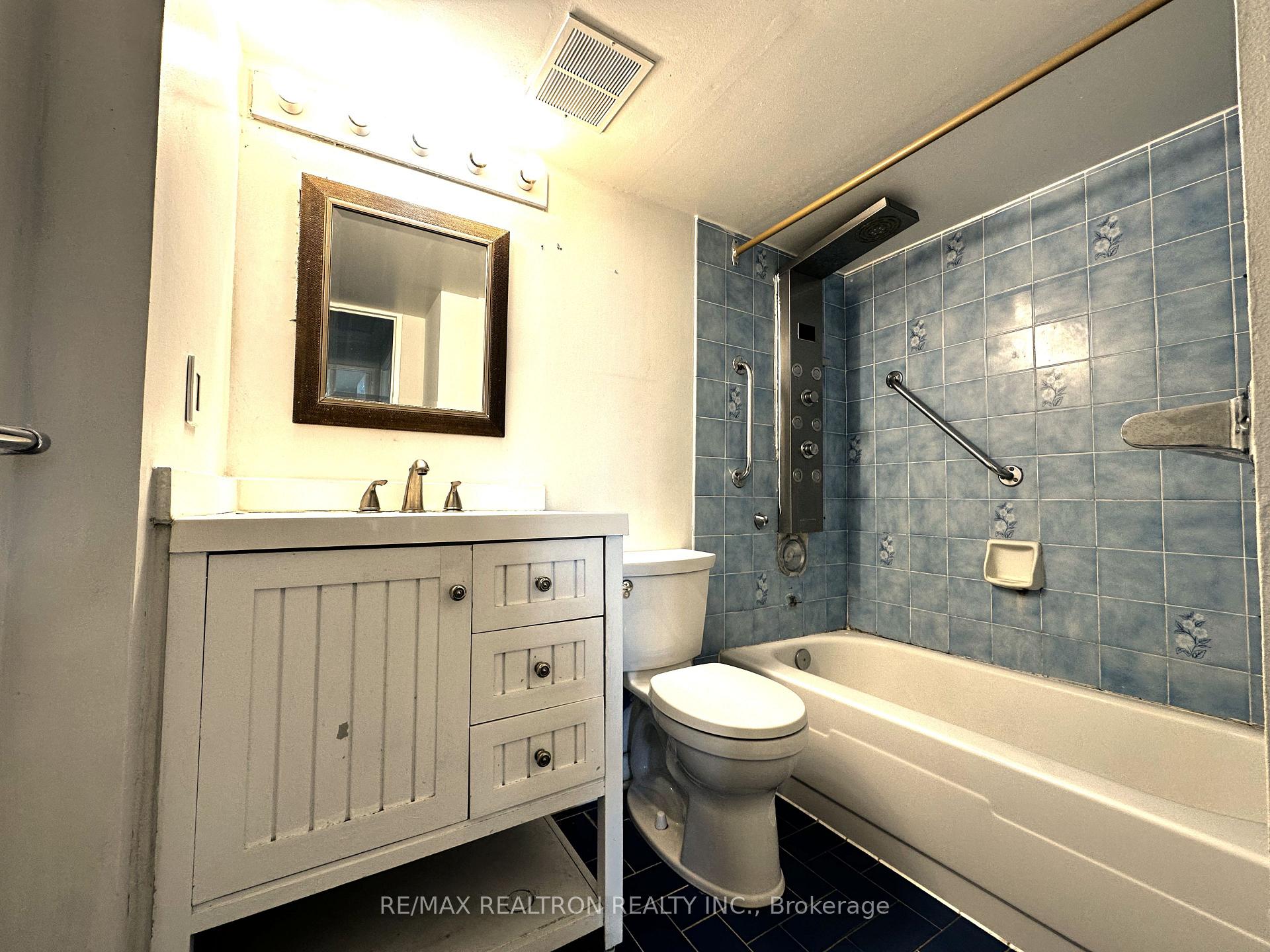 Photo 25 of Unit 504, 80 Inverlochy Boulevard, Markham, Royal Orchard — HOMEH