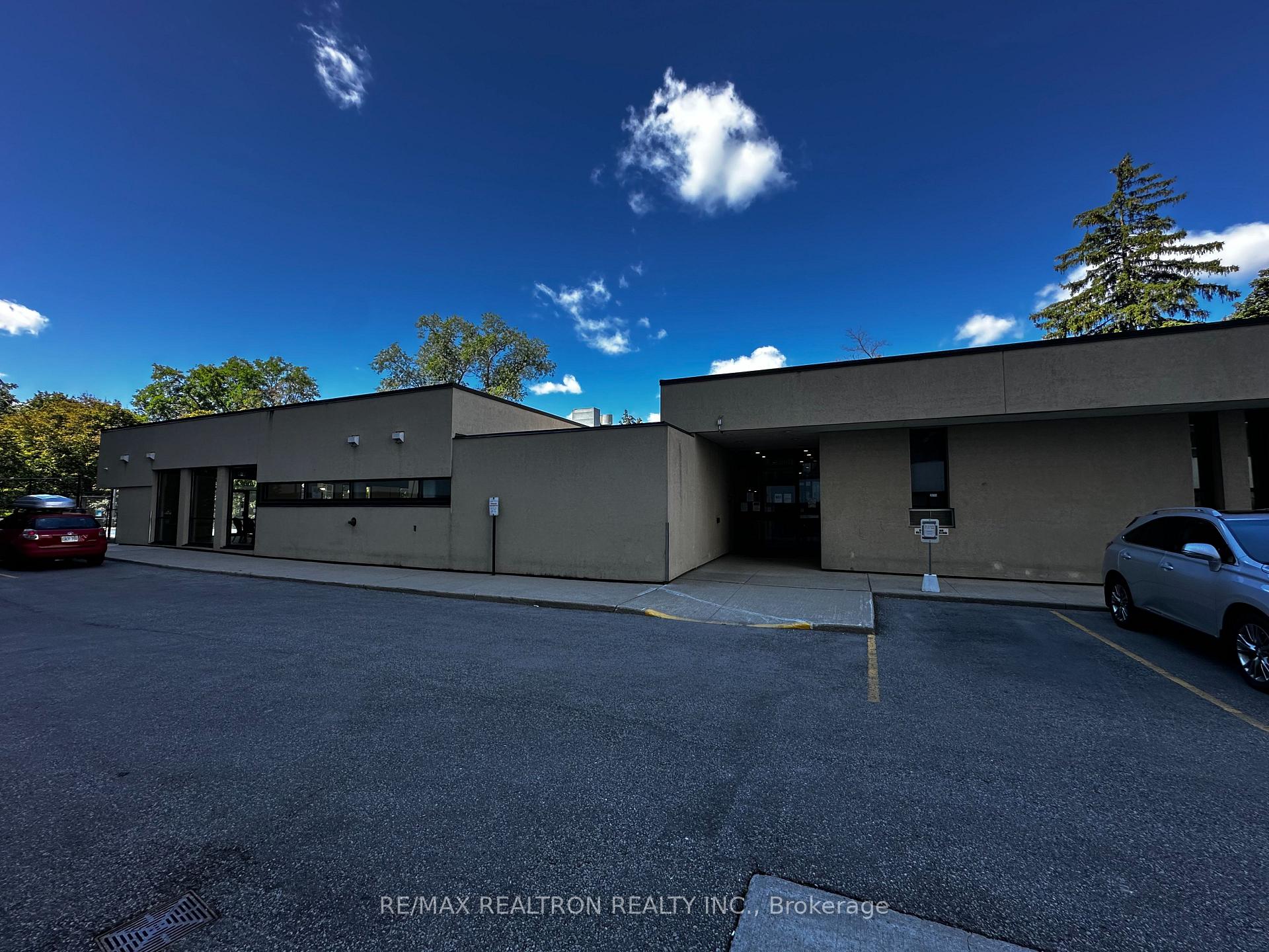 Photo 35 of Unit 504, 80 Inverlochy Boulevard, Markham, Royal Orchard — HOMEH
