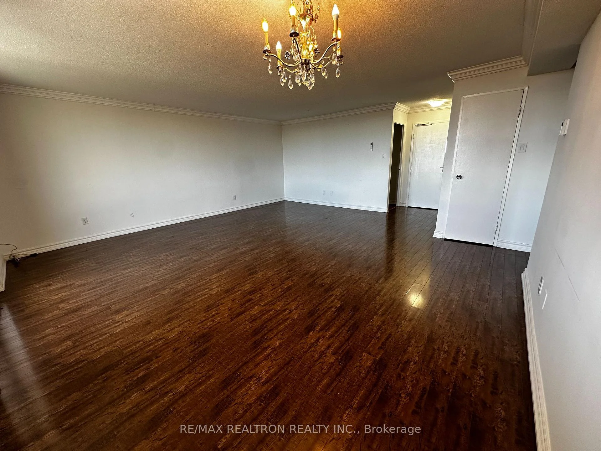 Photo 7 of Unit 504, 80 Inverlochy Boulevard, Markham, Royal Orchard — HOMEH