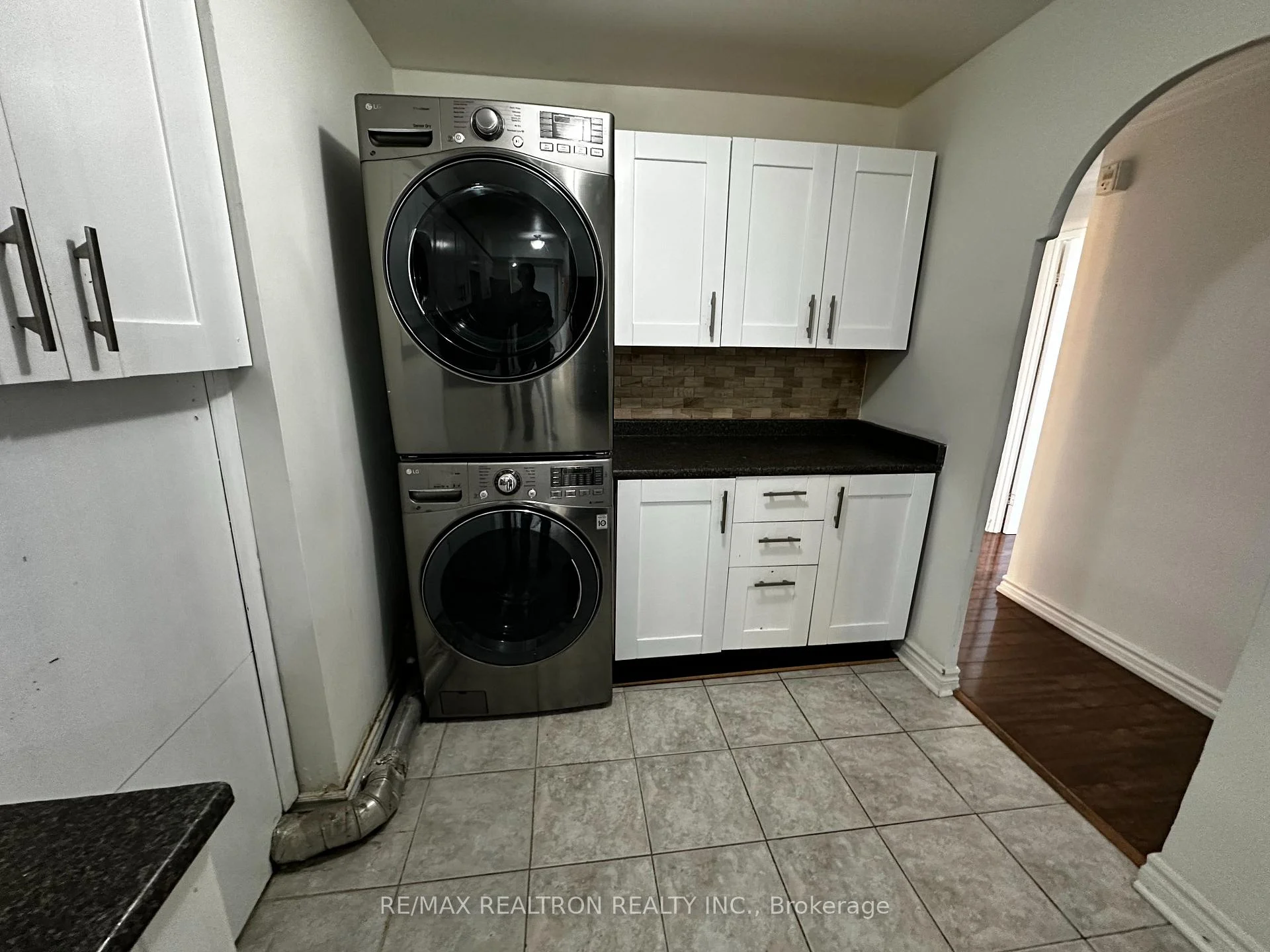 Photo 11 of Unit 504, 80 Inverlochy Boulevard, Markham, Royal Orchard — HOMEH