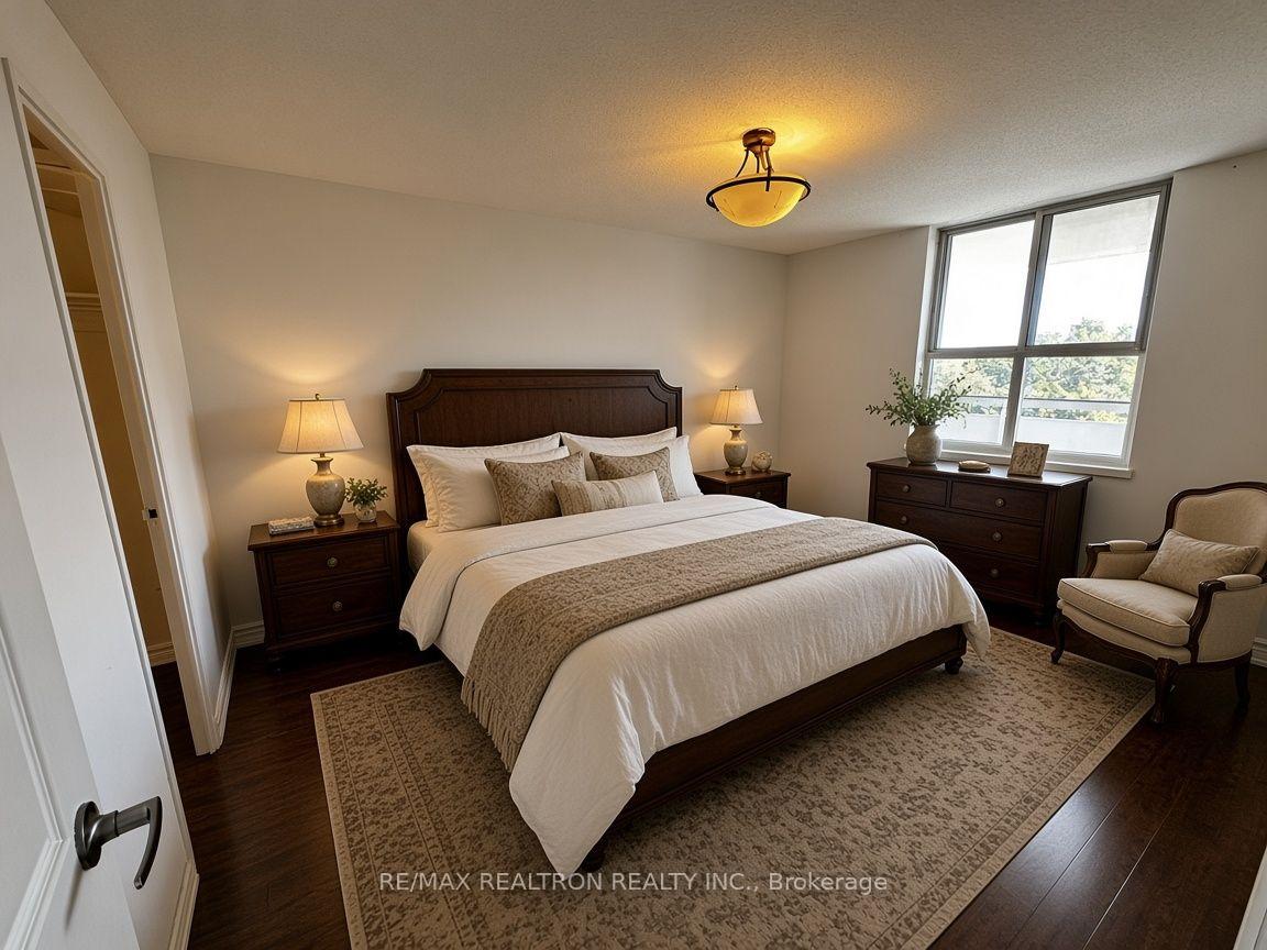 Photo 17 of Unit 504, 80 Inverlochy Boulevard, Markham, Royal Orchard — HOMEH