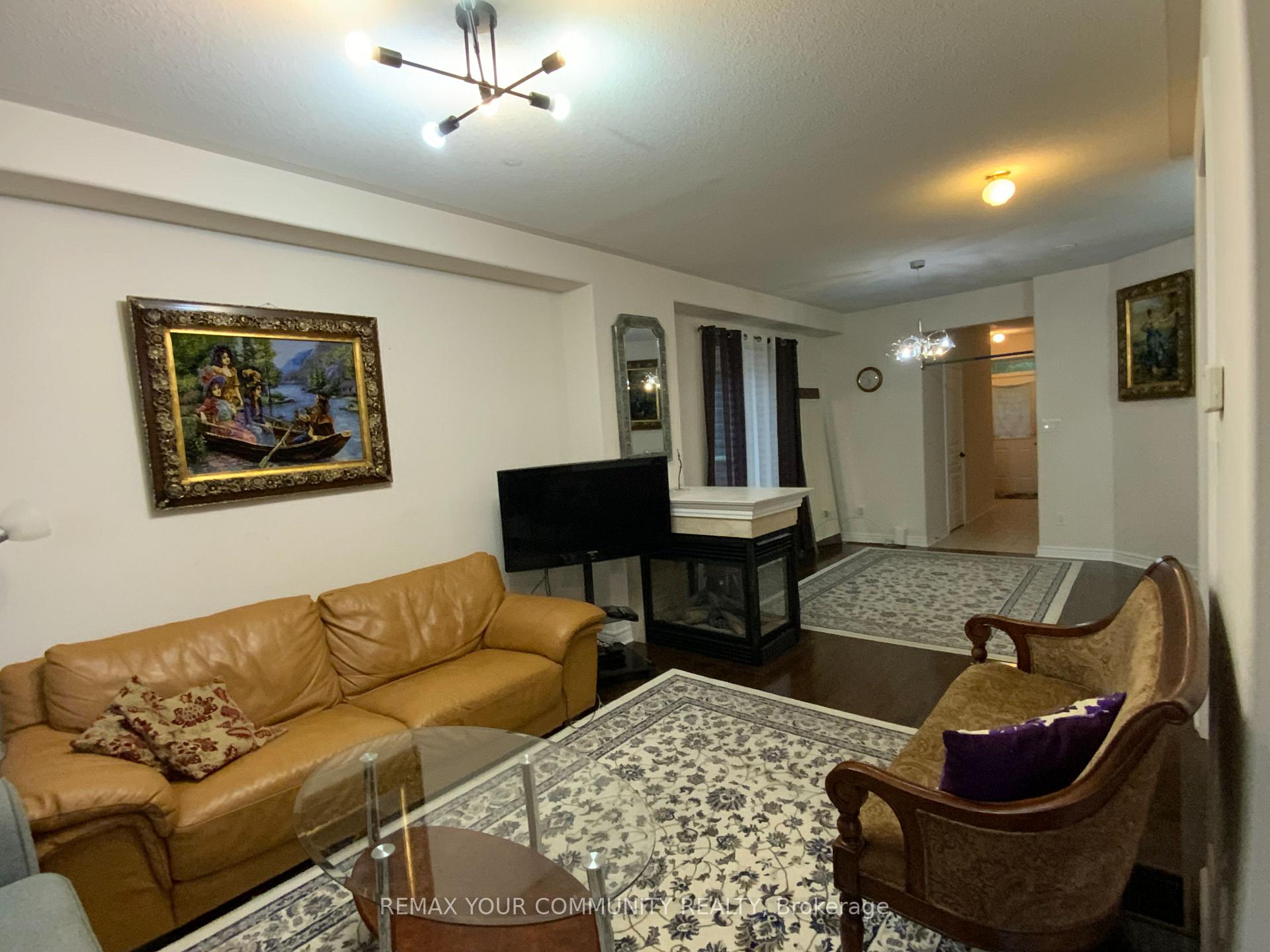 Photo 7 of 29 Mary Ellen Baker Crescent, Vaughan, Patterson — HOMEH