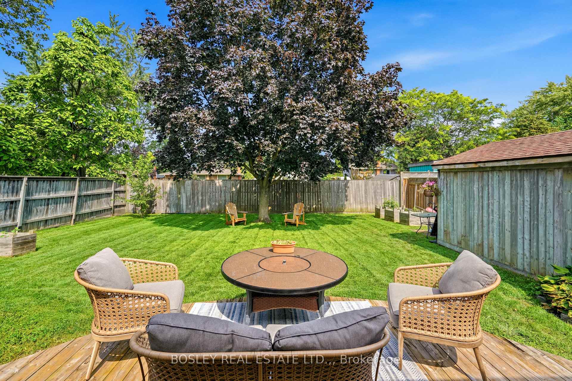 Photo 4 of 17 Acadia Crescent, St. Catharines, Secord Woods — HOMEH