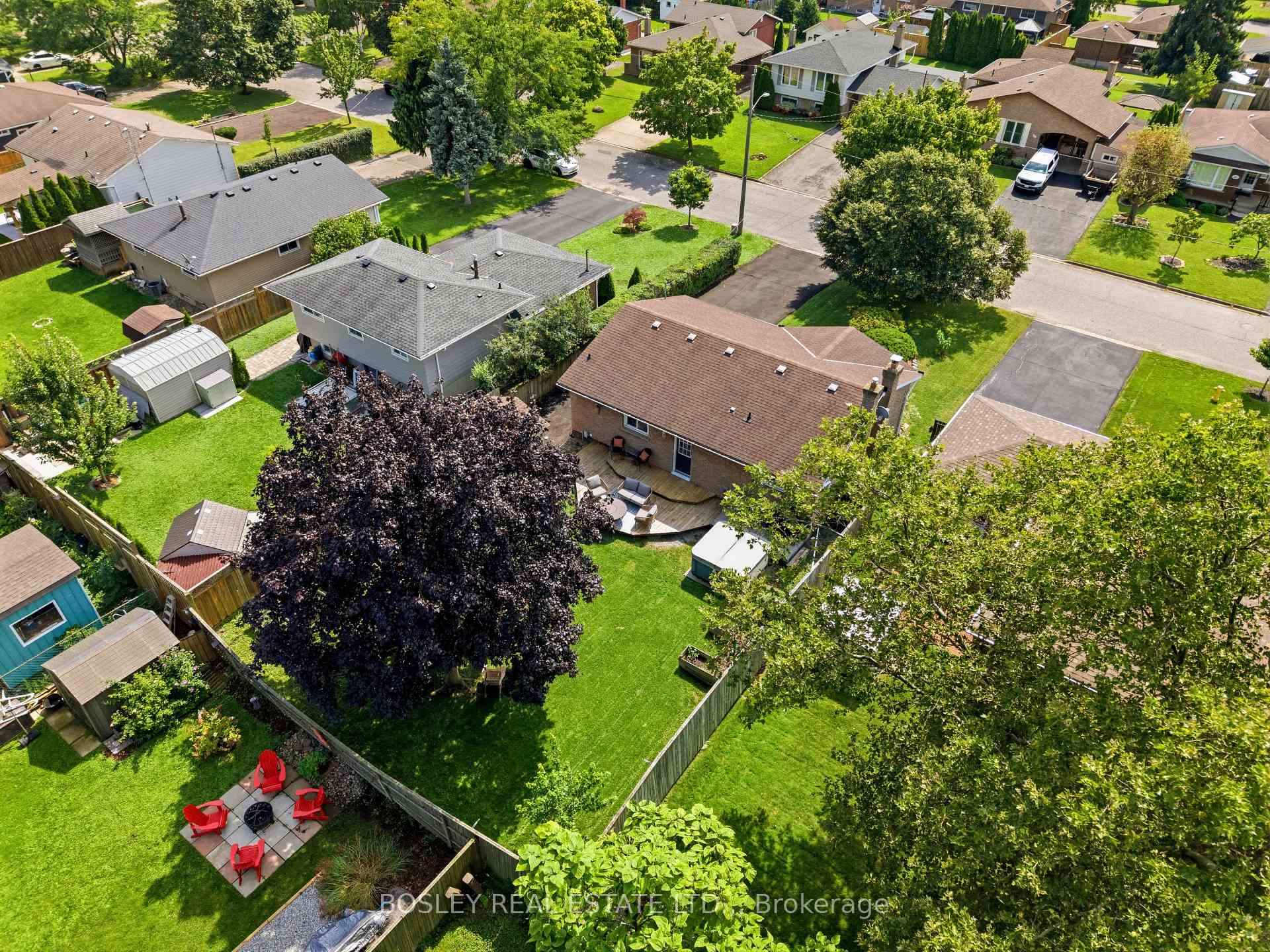 Photo 6 of 17 Acadia Crescent, St. Catharines, Secord Woods — HOMEH