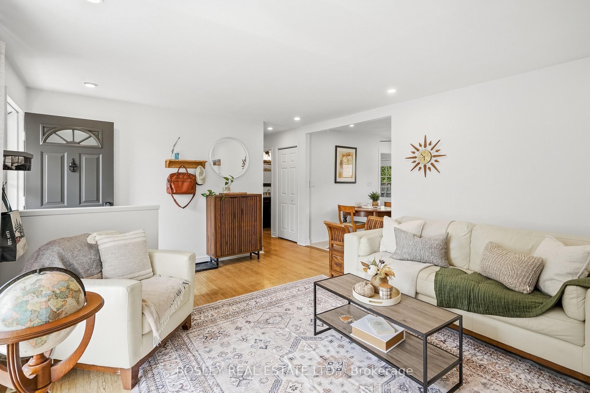 Photo 13 of 17 Acadia Crescent, St. Catharines, Secord Woods — HOMEH