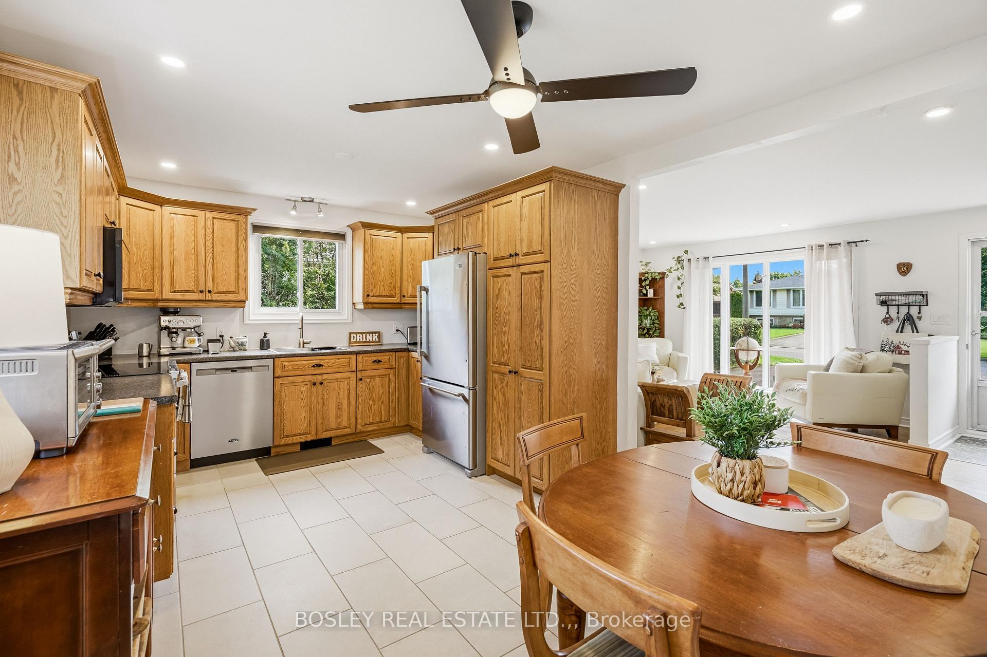 Photo 17 of 17 Acadia Crescent, St. Catharines, Secord Woods — HOMEH
