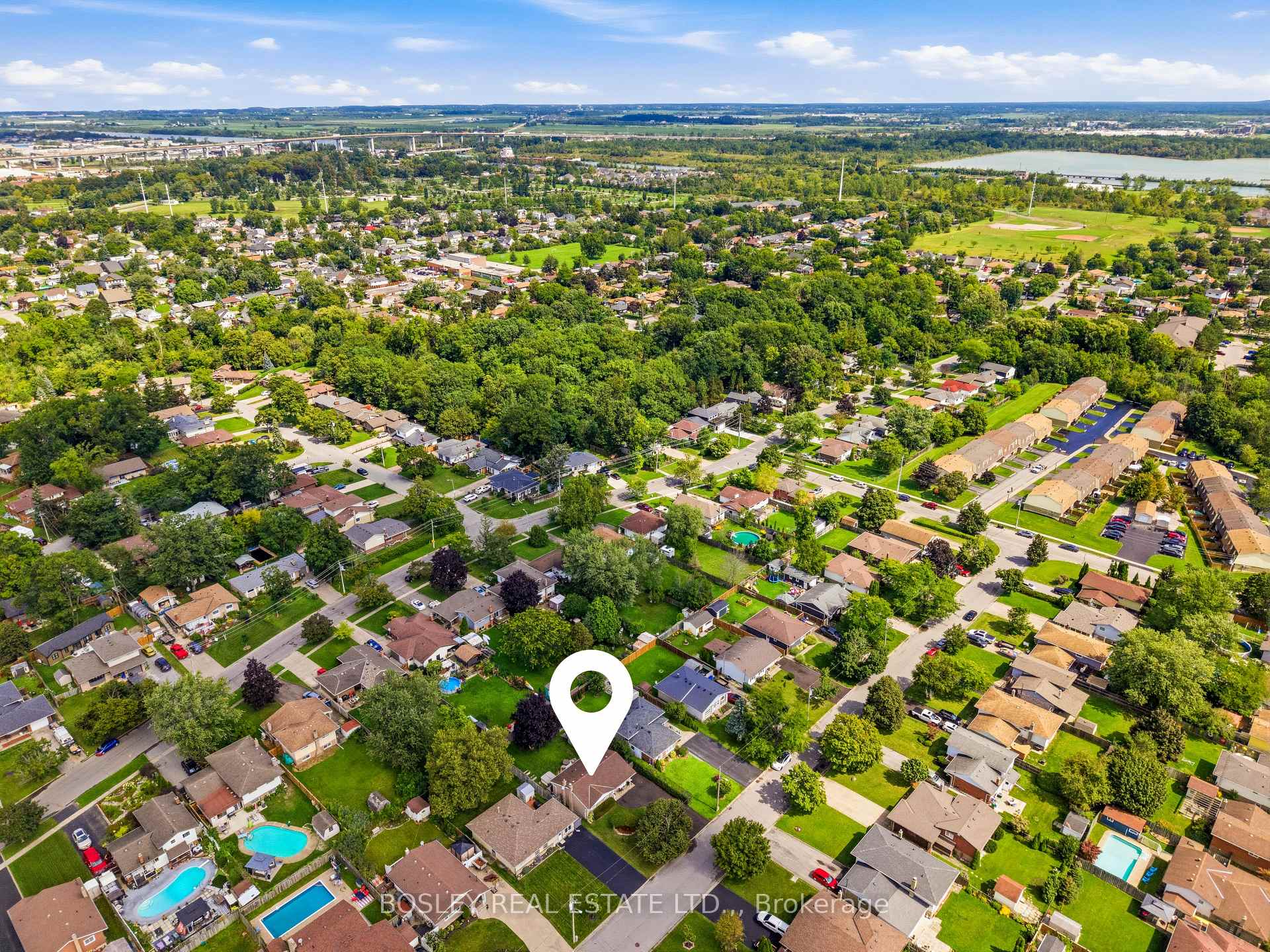 Photo 40 of 17 Acadia Crescent, St. Catharines, Secord Woods — HOMEH