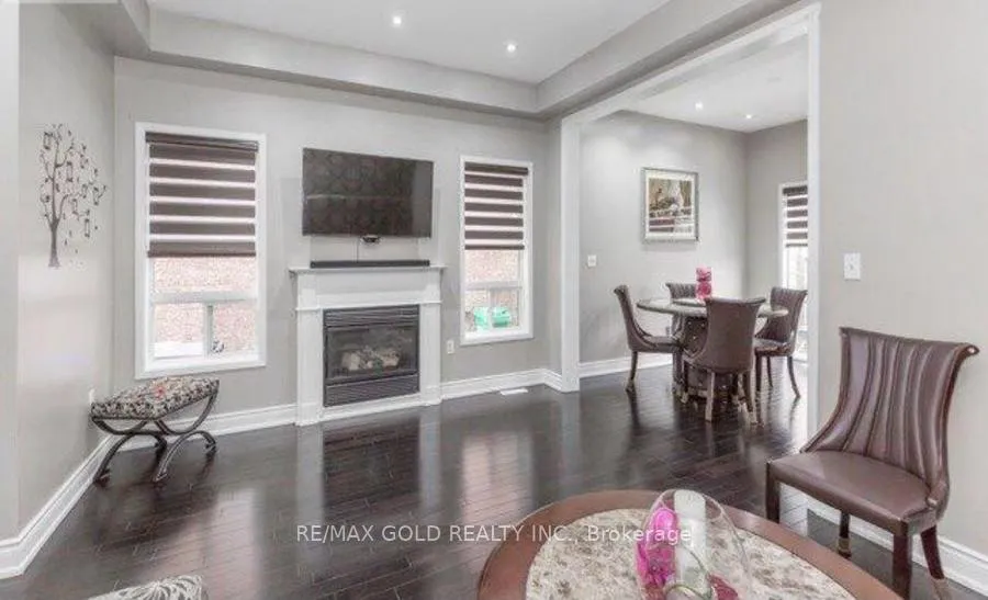 Photo 7 of 11 Rubysilver Drive, Brampton, Vales of Castlemore — HOMEH