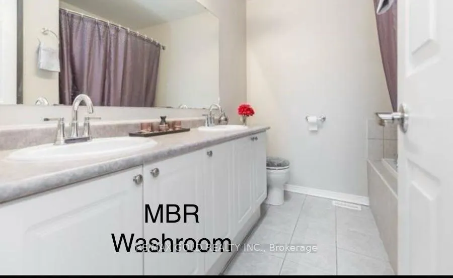 Photo 12 of 11 Rubysilver Drive, Brampton, Vales of Castlemore — HOMEH