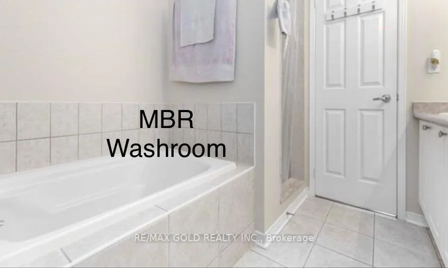 Photo 13 of 11 Rubysilver Drive, Brampton, Vales of Castlemore — HOMEH