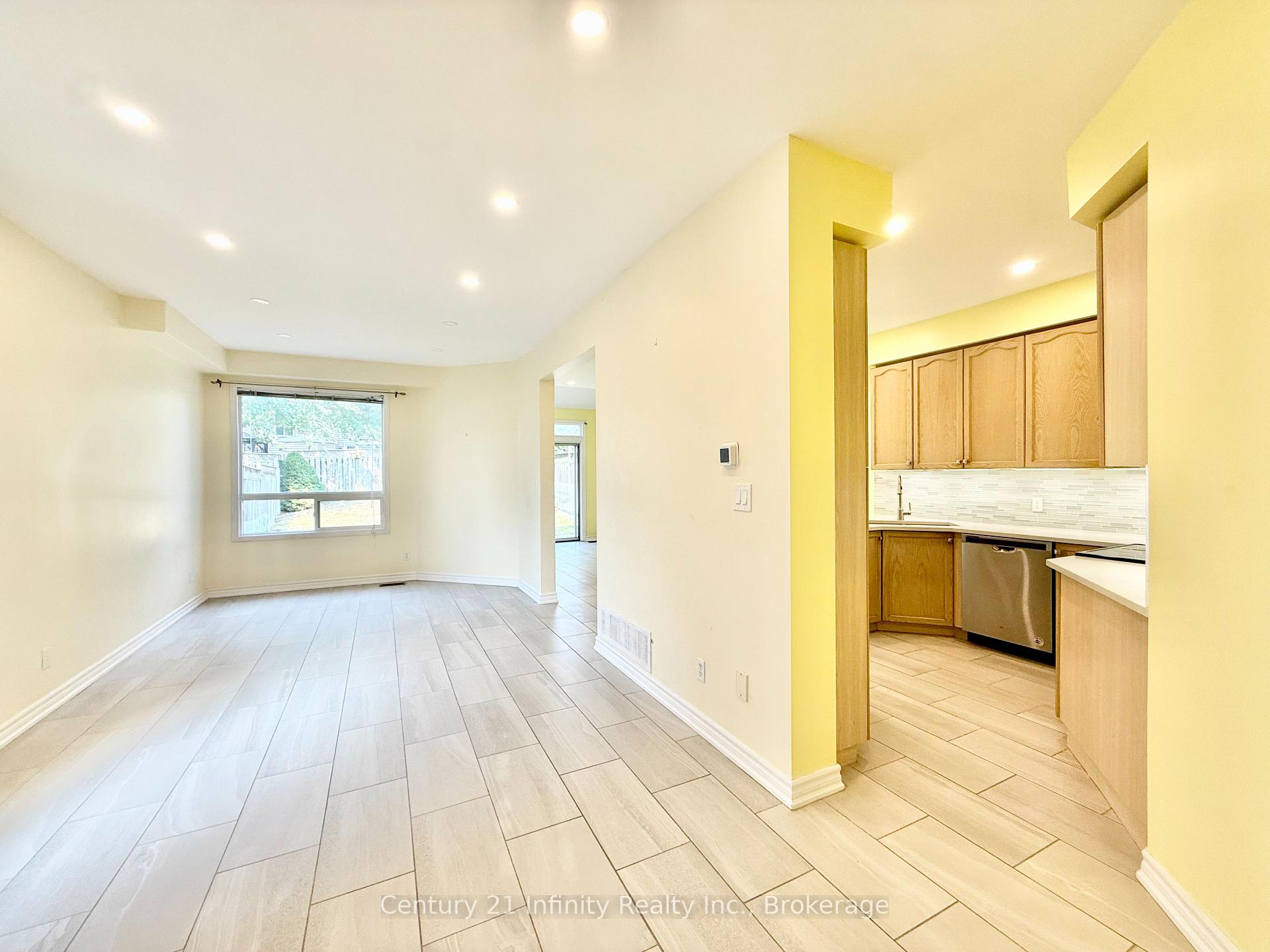 Photo 6 of 1171 Springbank Drive, Oshawa, Pinecrest — HOMEH
