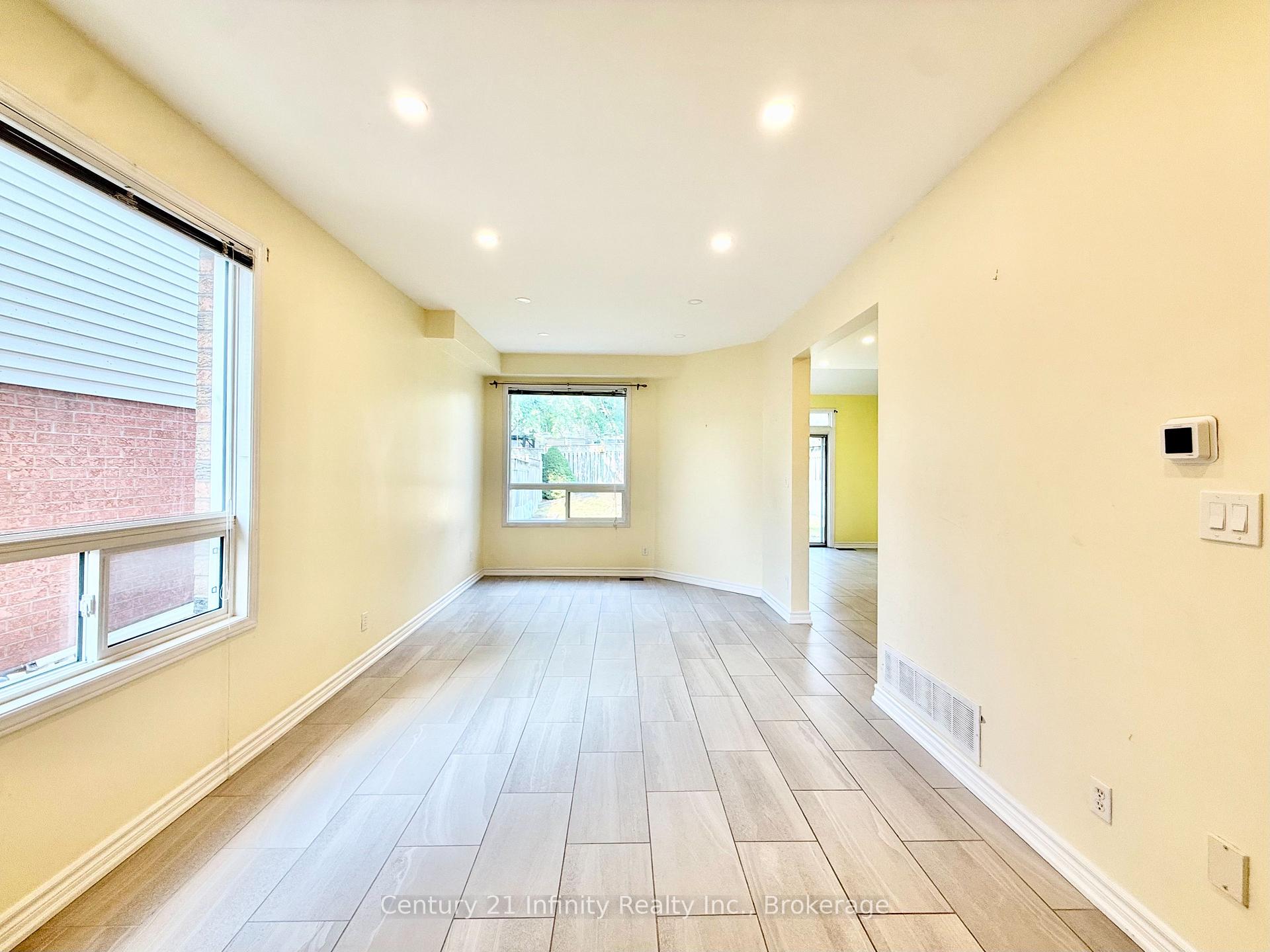 Photo 7 of 1171 Springbank Drive, Oshawa, Pinecrest — HOMEH