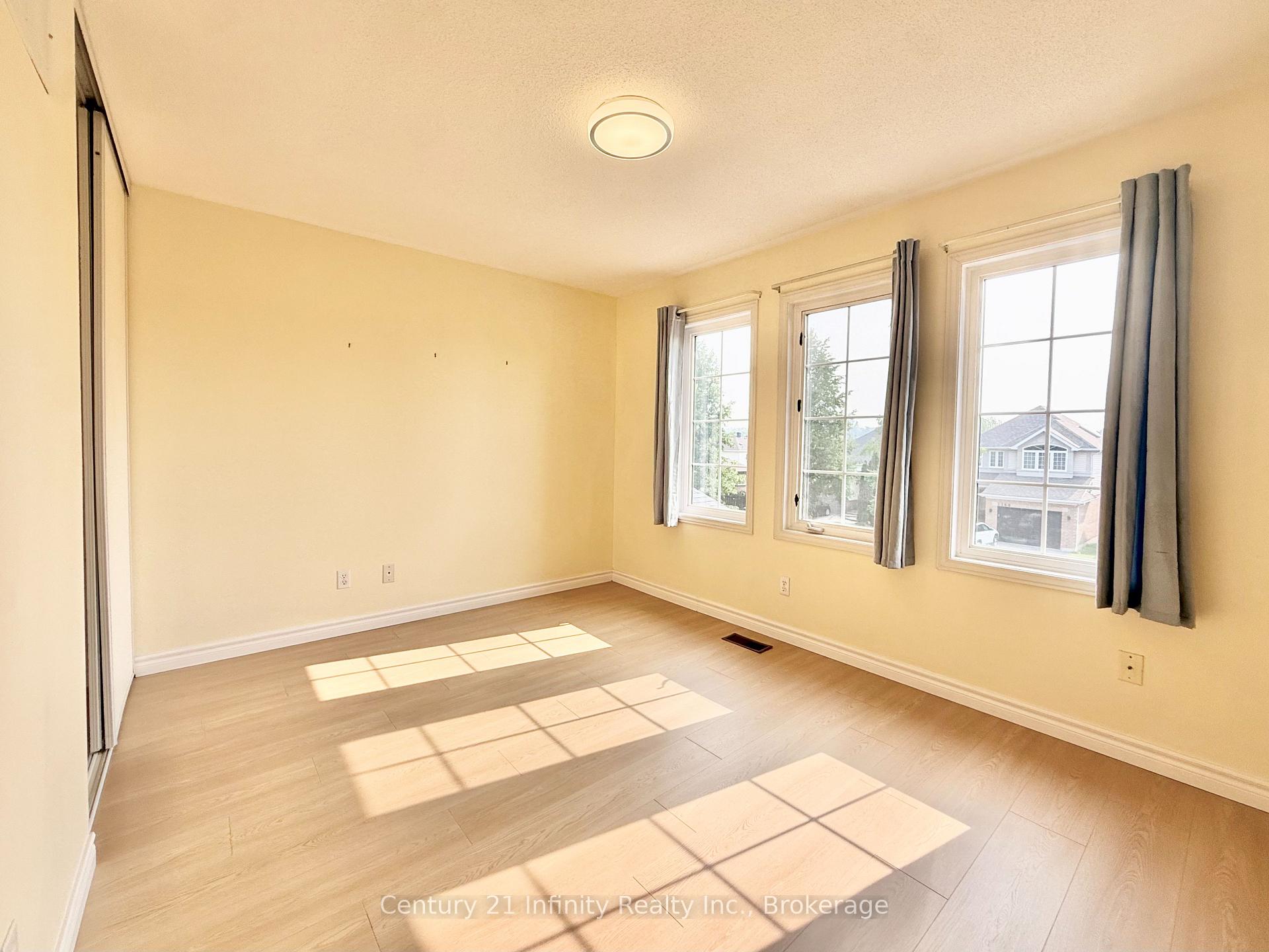 Photo 23 of 1171 Springbank Drive, Oshawa, Pinecrest — HOMEH