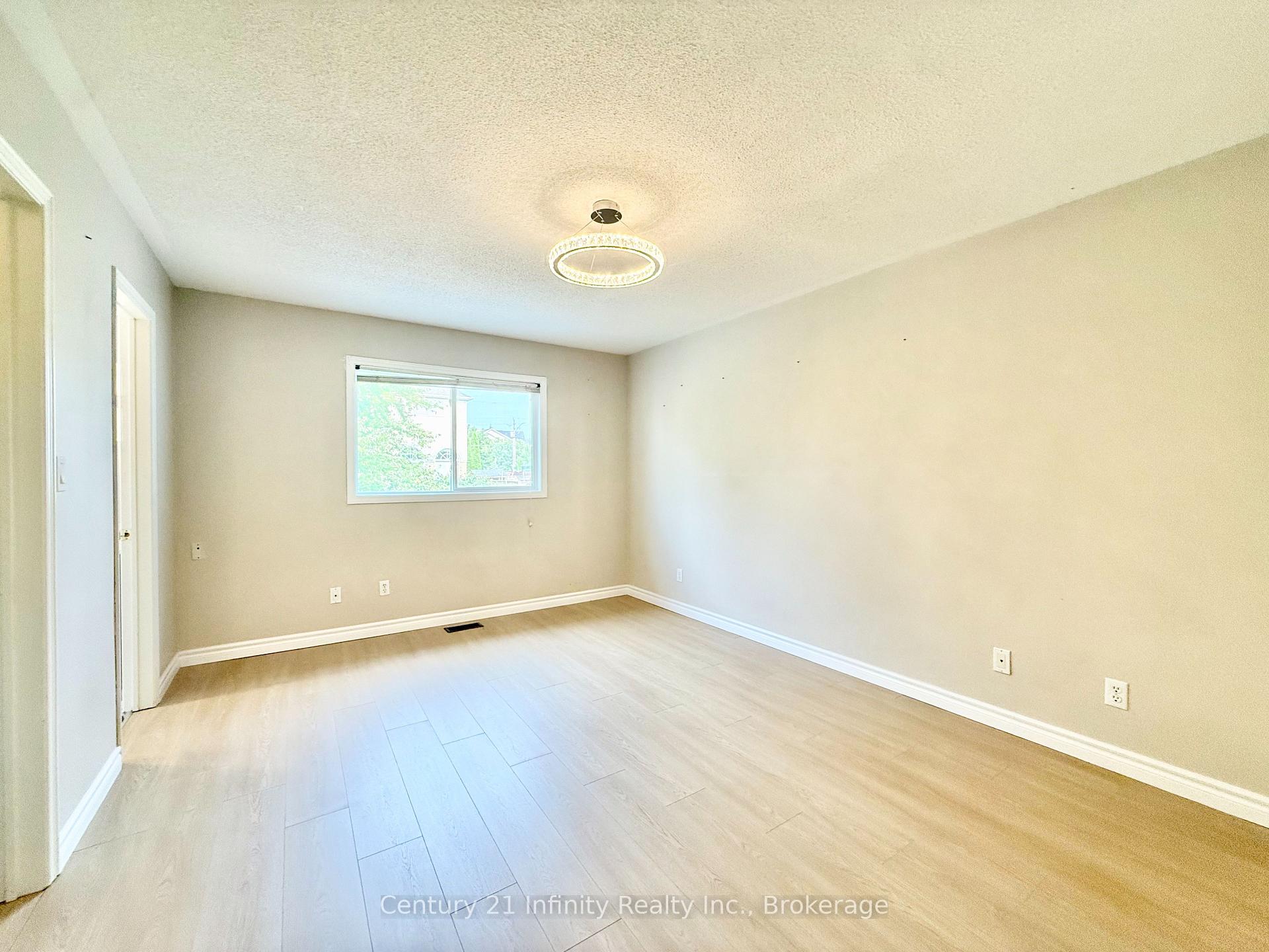 Photo 31 of 1171 Springbank Drive, Oshawa, Pinecrest — HOMEH
