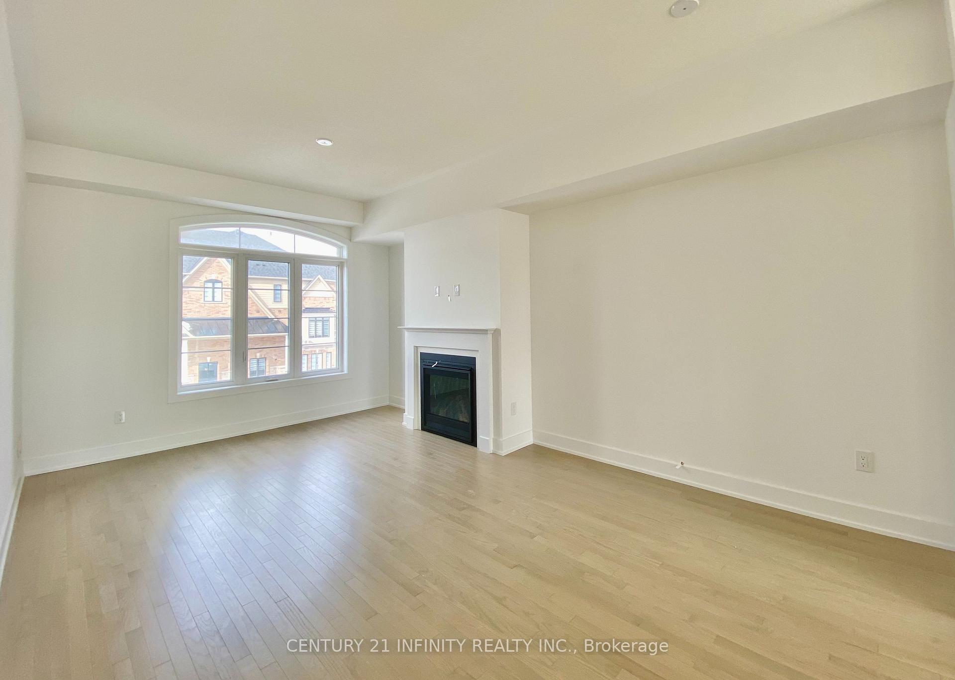 Photo 7 of 21 Elkington Crescent, Whitby, Rural Whitby — HOMEH