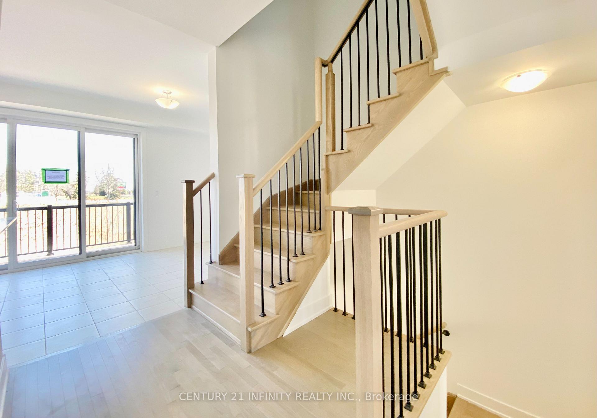 Photo 9 of 21 Elkington Crescent, Whitby, Rural Whitby — HOMEH