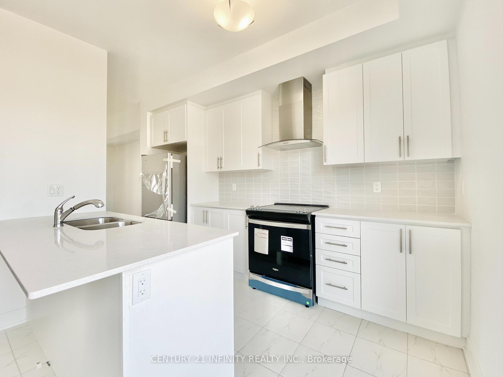 Photo 10 of 21 Elkington Crescent, Whitby, Rural Whitby — HOMEH