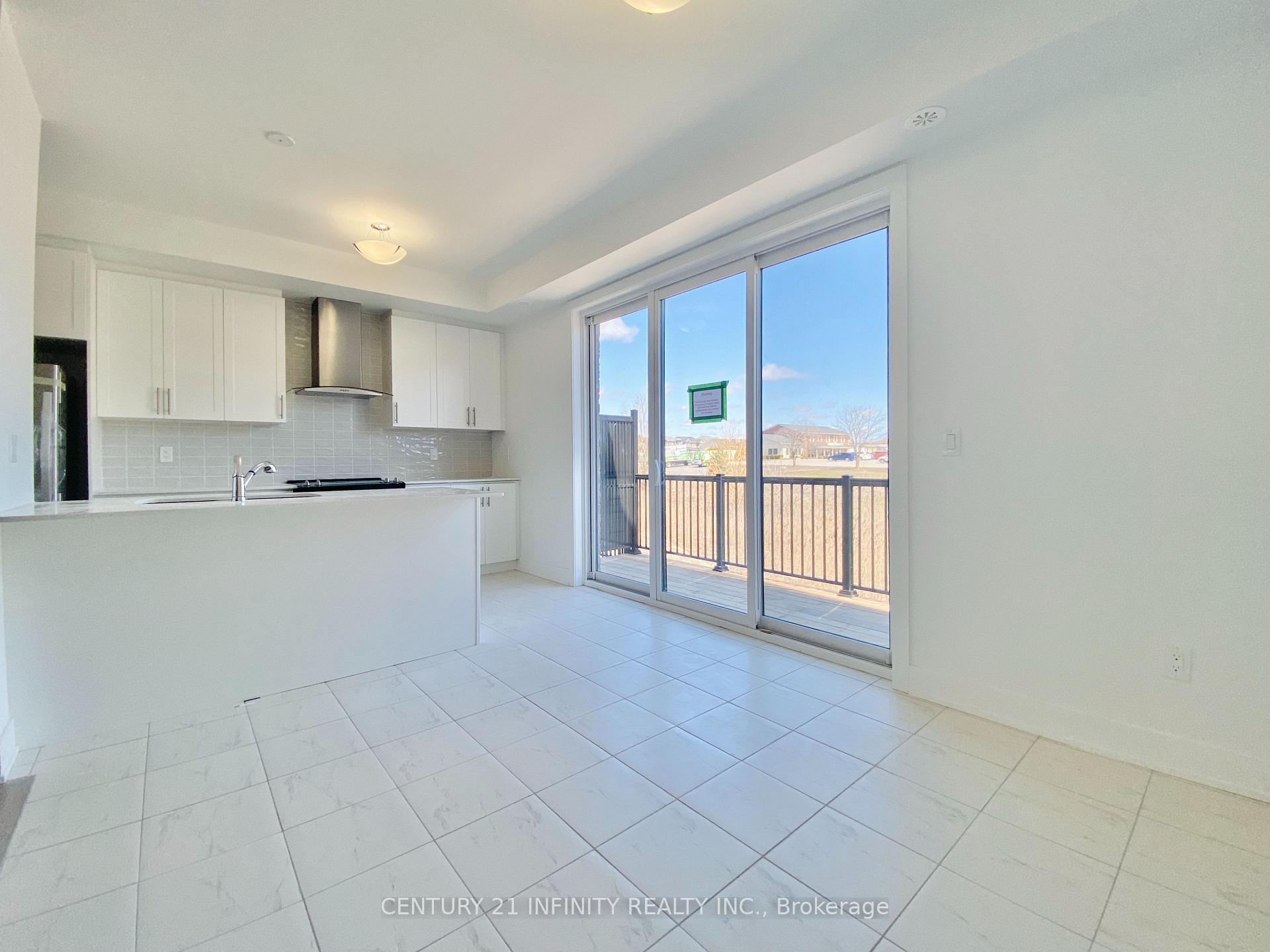 Photo 11 of 21 Elkington Crescent, Whitby, Rural Whitby — HOMEH