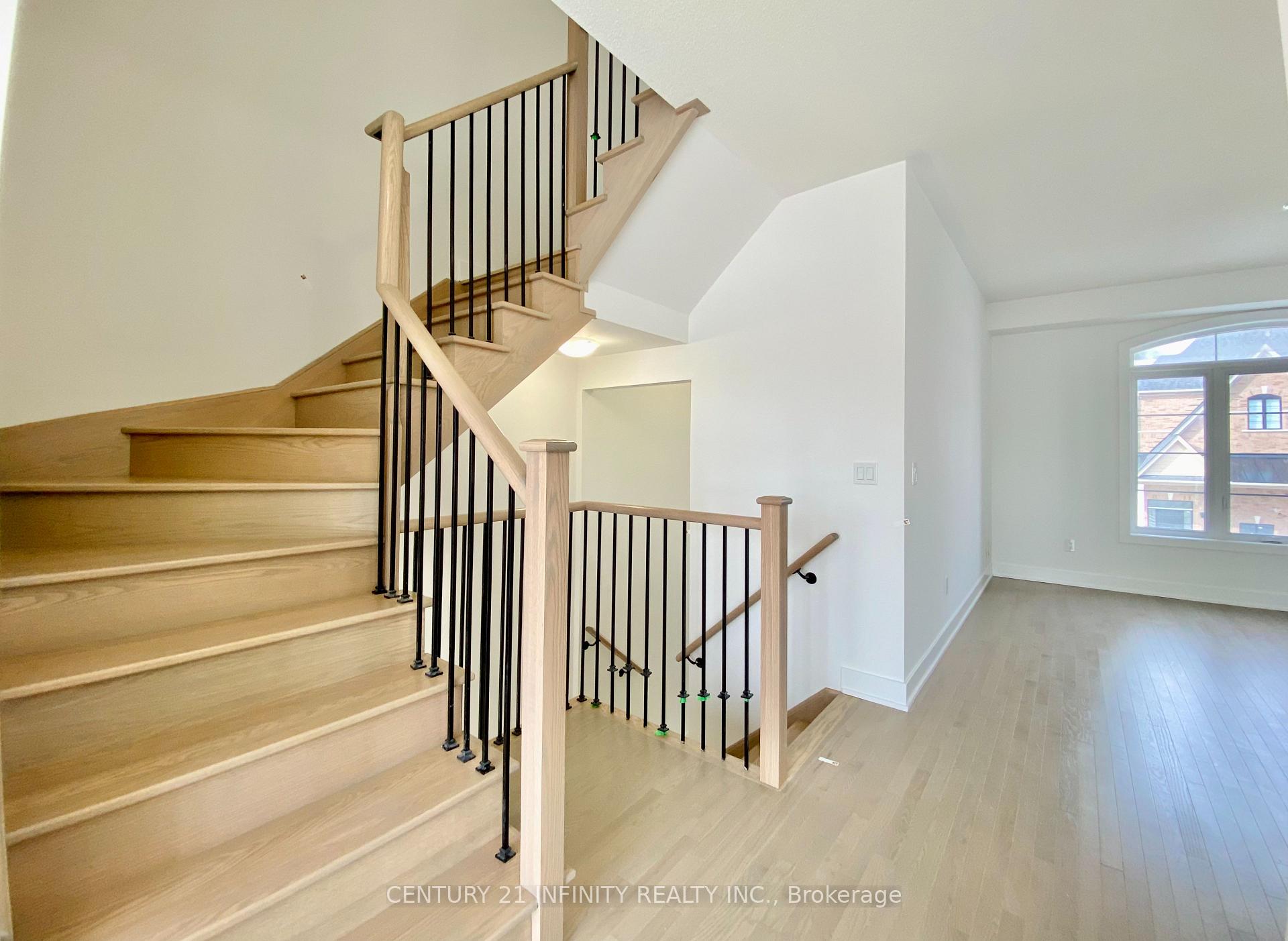 Photo 15 of 21 Elkington Crescent, Whitby, Rural Whitby — HOMEH