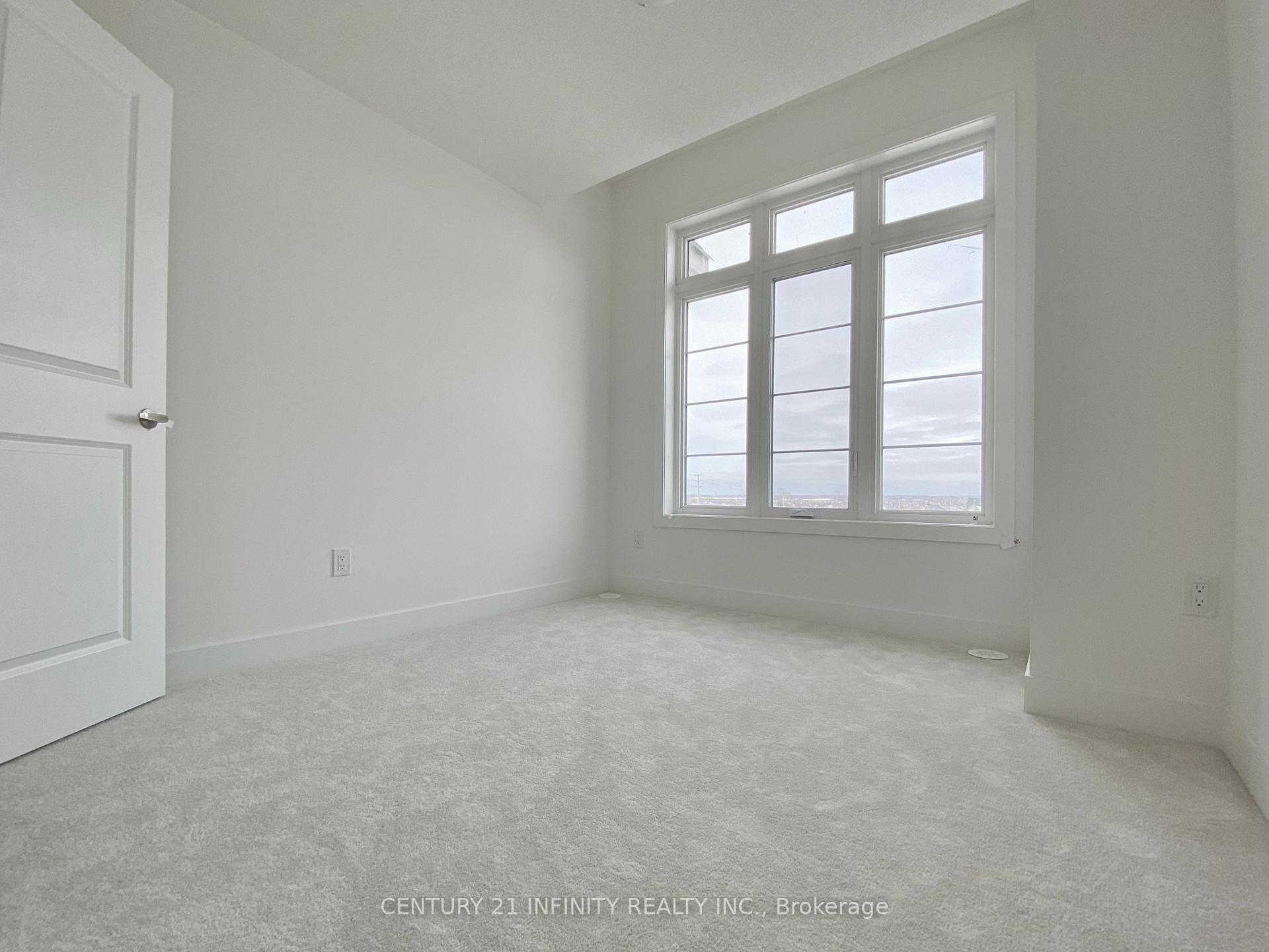 Photo 23 of 21 Elkington Crescent, Whitby, Rural Whitby — HOMEH