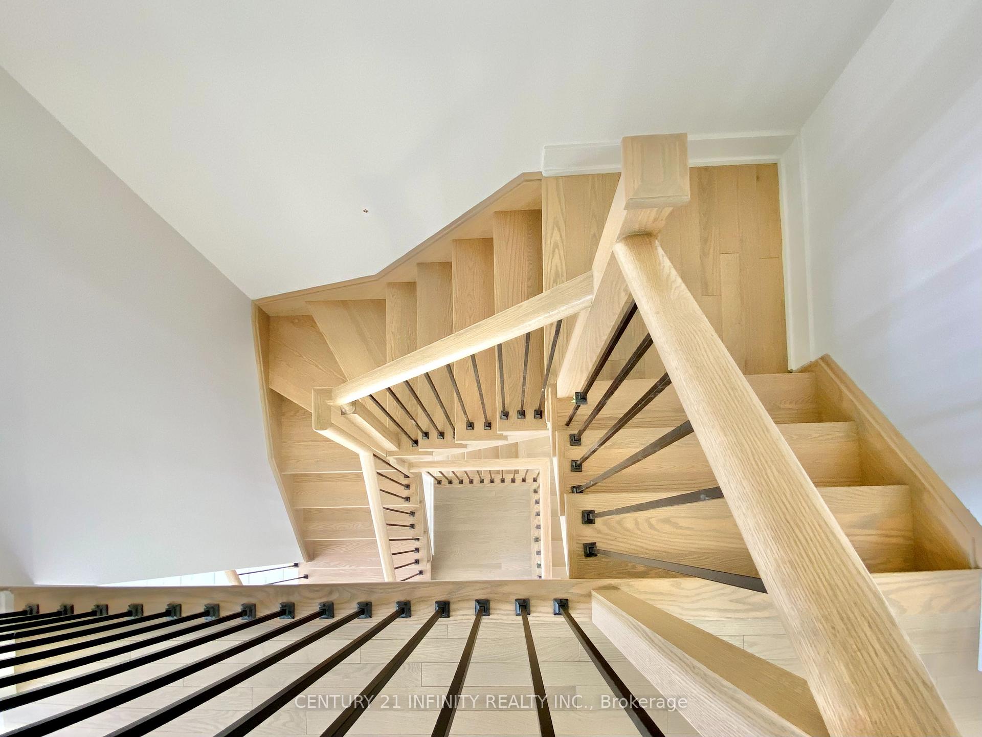 Photo 24 of 21 Elkington Crescent, Whitby, Rural Whitby — HOMEH
