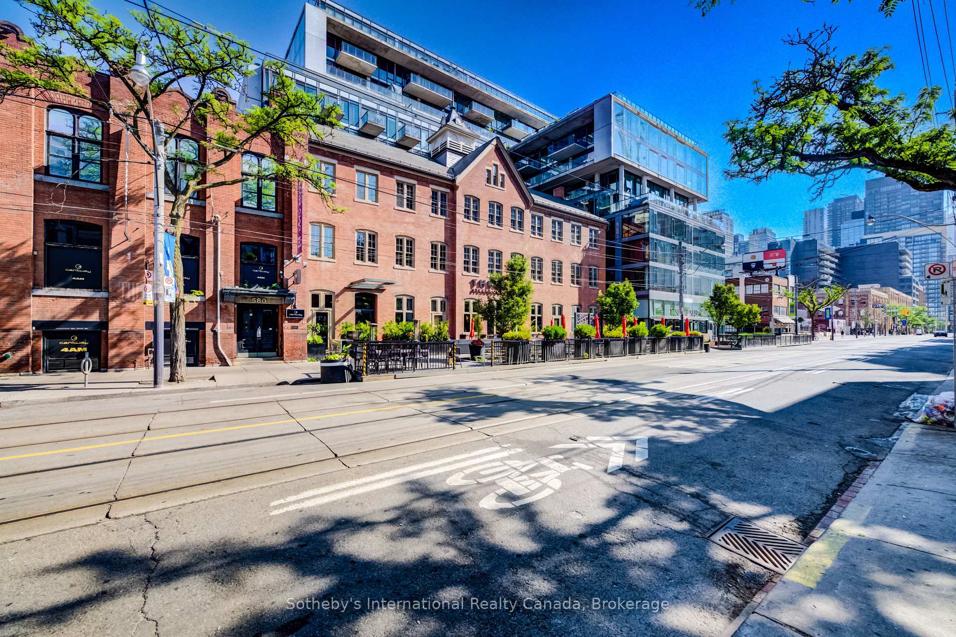 Photo 2 of Unit 708, 560 King Street W, Toronto, Waterfront Communities — HOMEH
