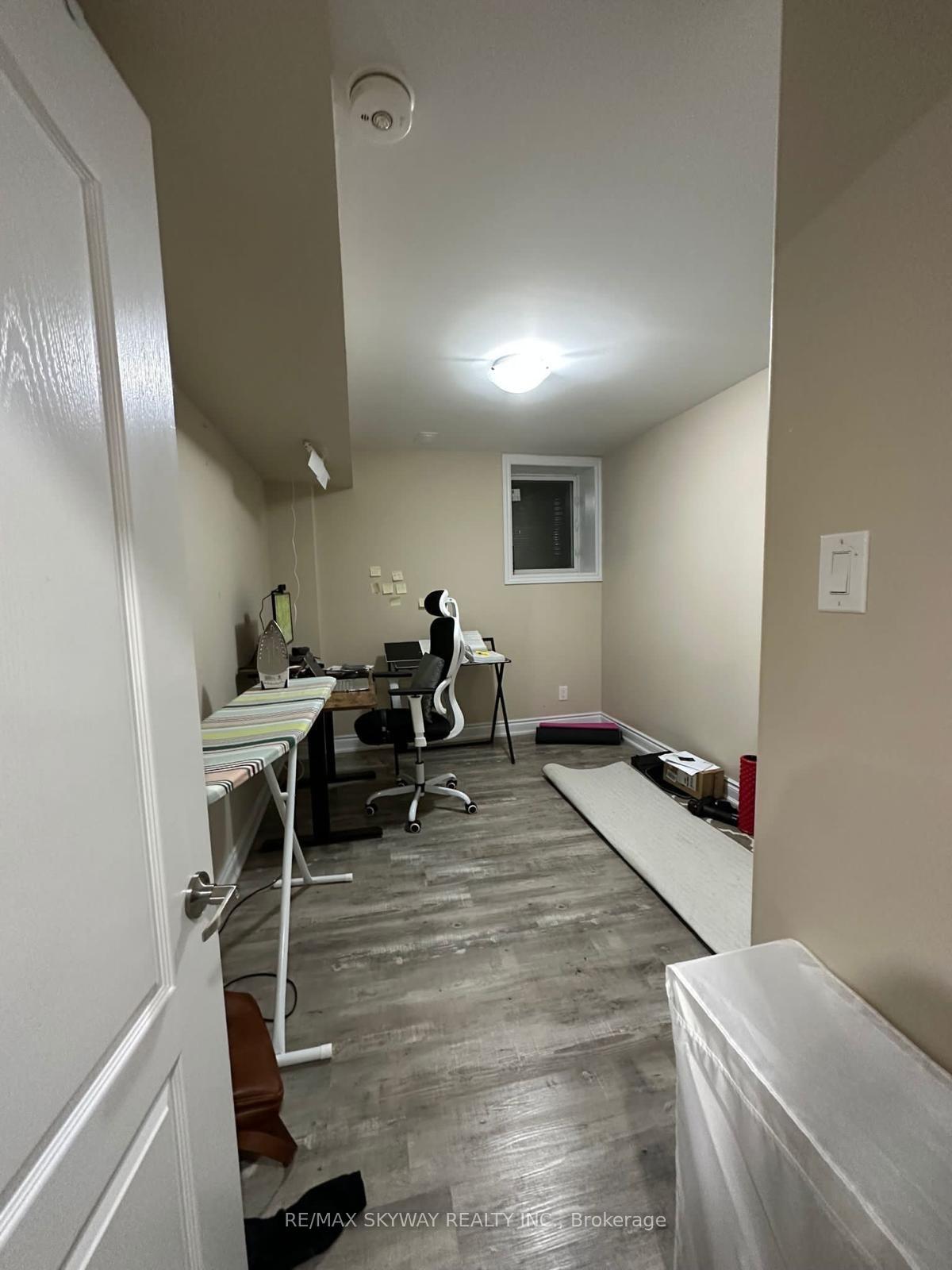 Photo 10 of Unit Basement, 71 Vezna Crescent, Brampton, Credit Valley — HOMEH