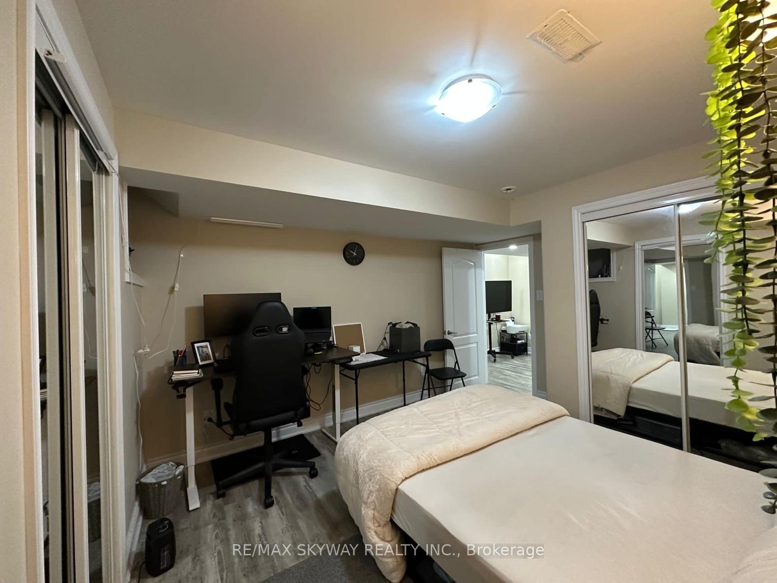 Photo 11 of Unit Basement, 71 Vezna Crescent, Brampton, Credit Valley — HOMEH