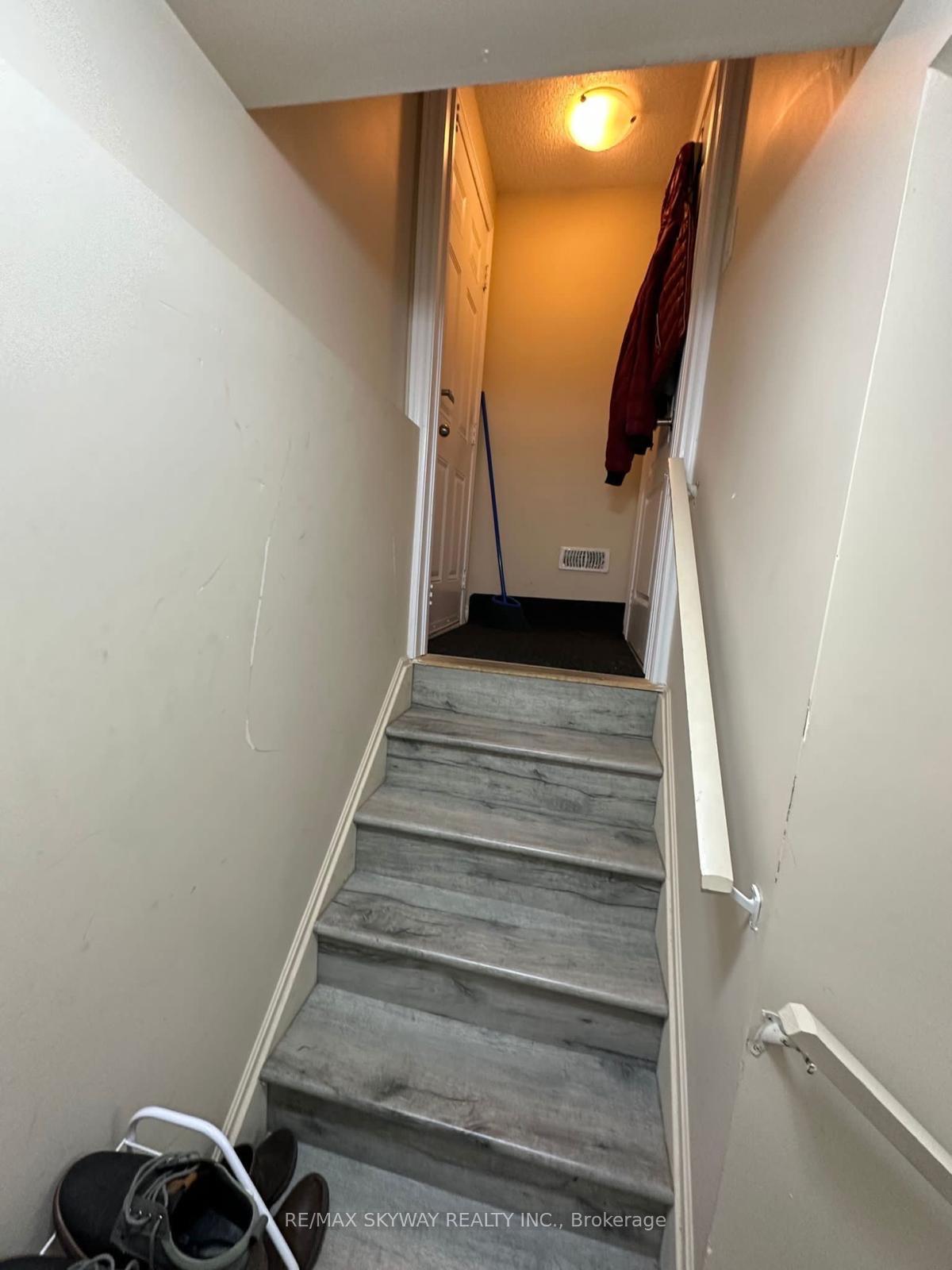 Photo 14 of Unit Basement, 71 Vezna Crescent, Brampton, Credit Valley — HOMEH