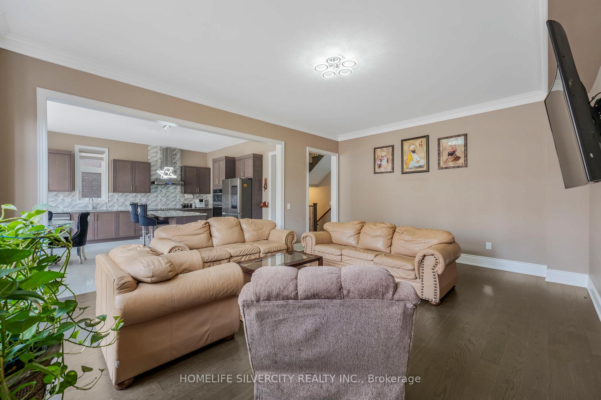 Photo 15 of 85 James Walker Avenue, Caledon, Caledon East — HOMEH