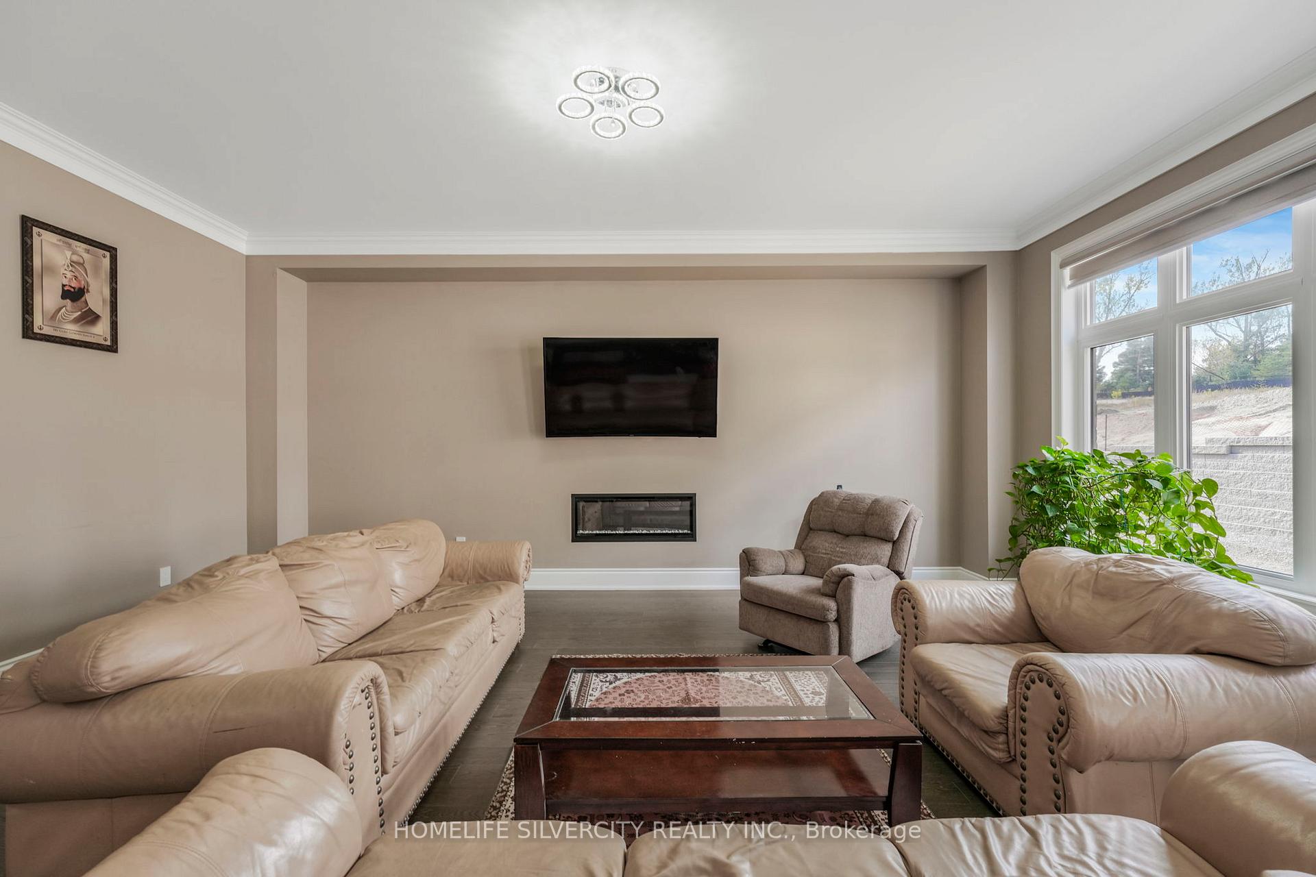 Photo 16 of 85 James Walker Avenue, Caledon, Caledon East — HOMEH