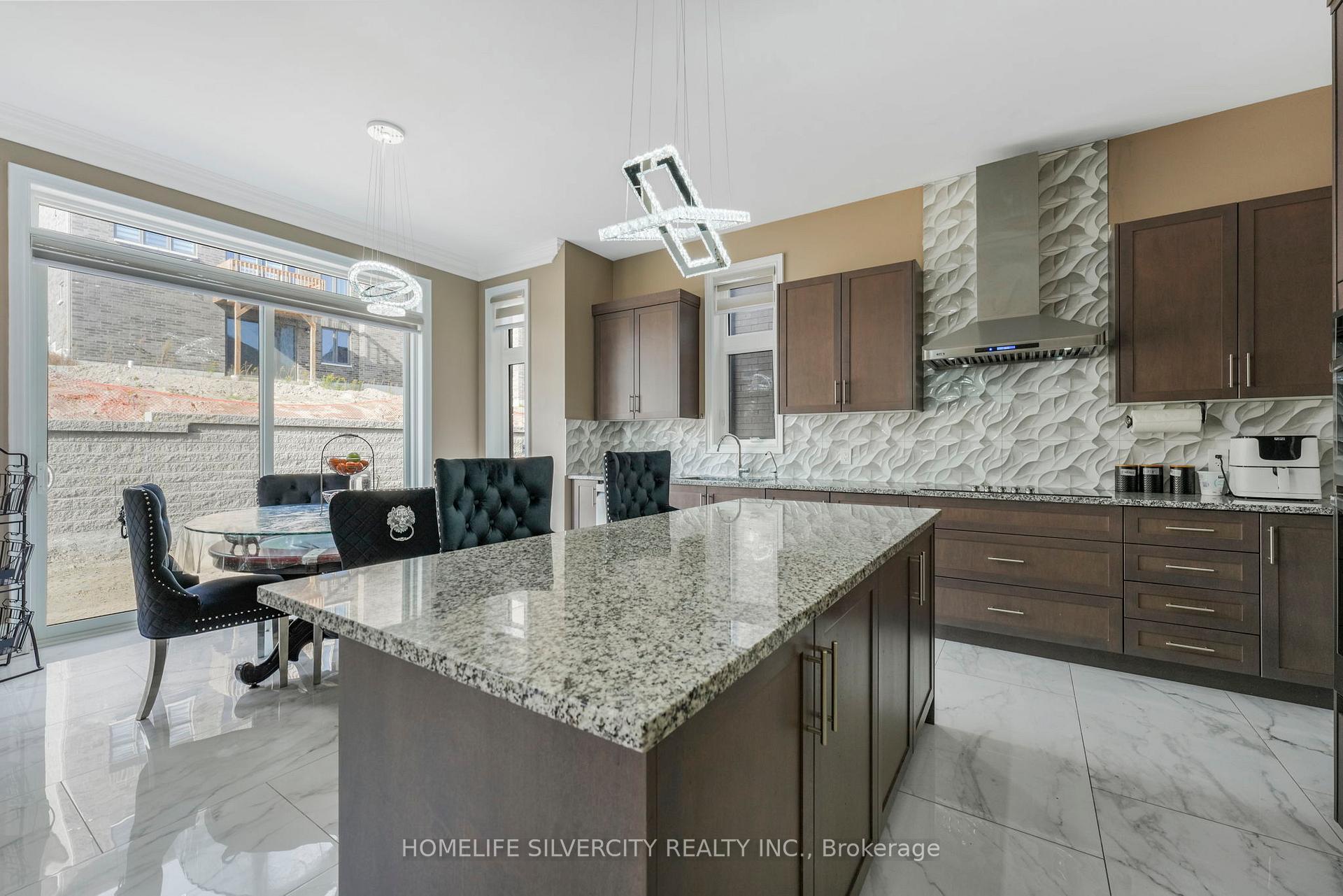 Photo 17 of 85 James Walker Avenue, Caledon, Caledon East — HOMEH
