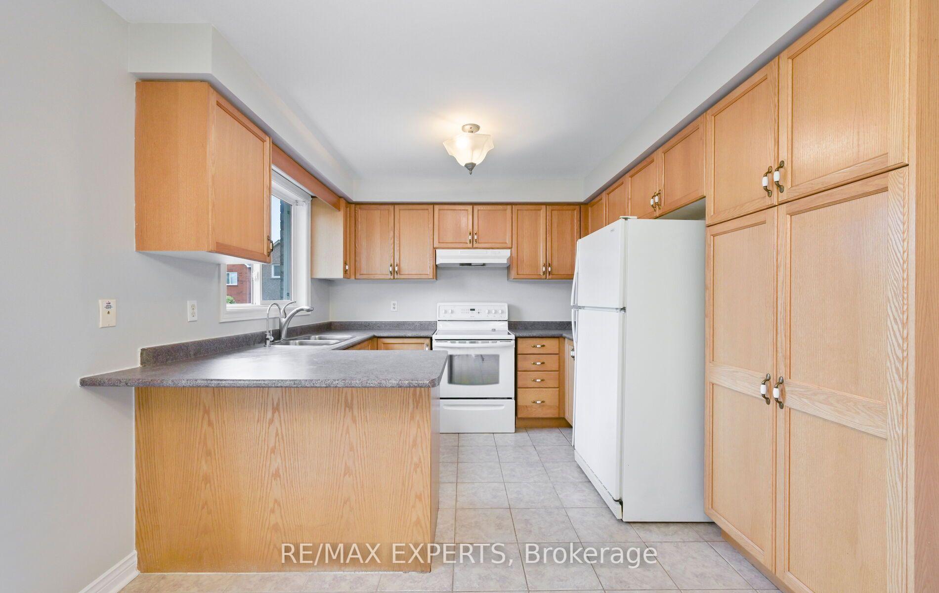 Photo 15 of 13 Paulette Way, Caledon, Bolton East — HOMEH