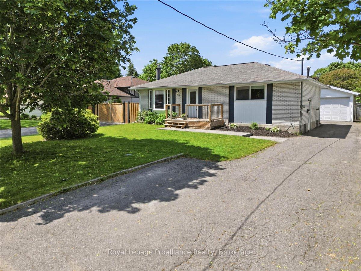 Photo 3 of 24 Harvest Crescent, Belleville, Belleville Ward — HOMEH