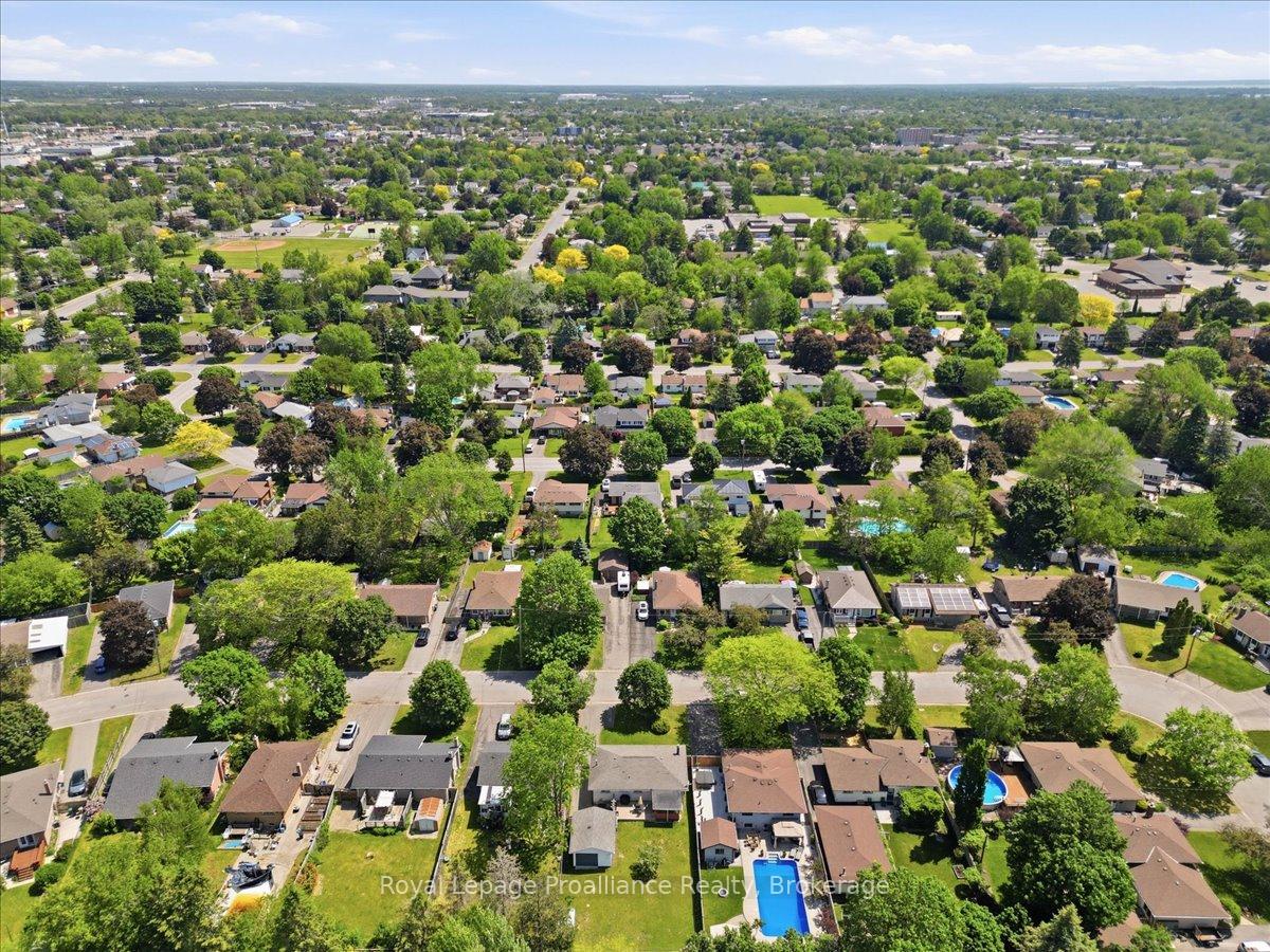 Photo 35 of 24 Harvest Crescent, Belleville, Belleville Ward — HOMEH