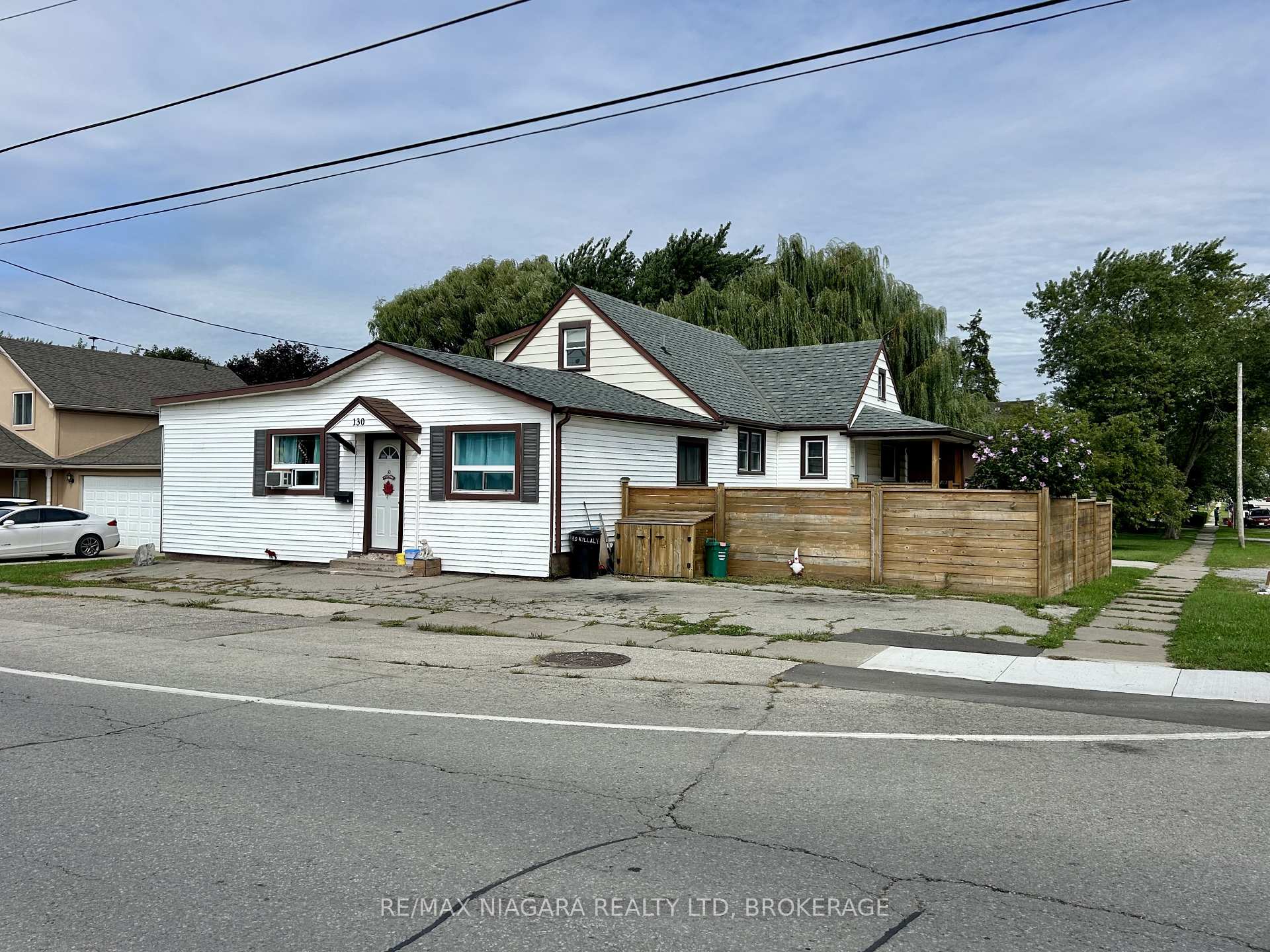 Photo 5 of 130 Killaly Street E, Port Colborne, Killaly East — HOMEH