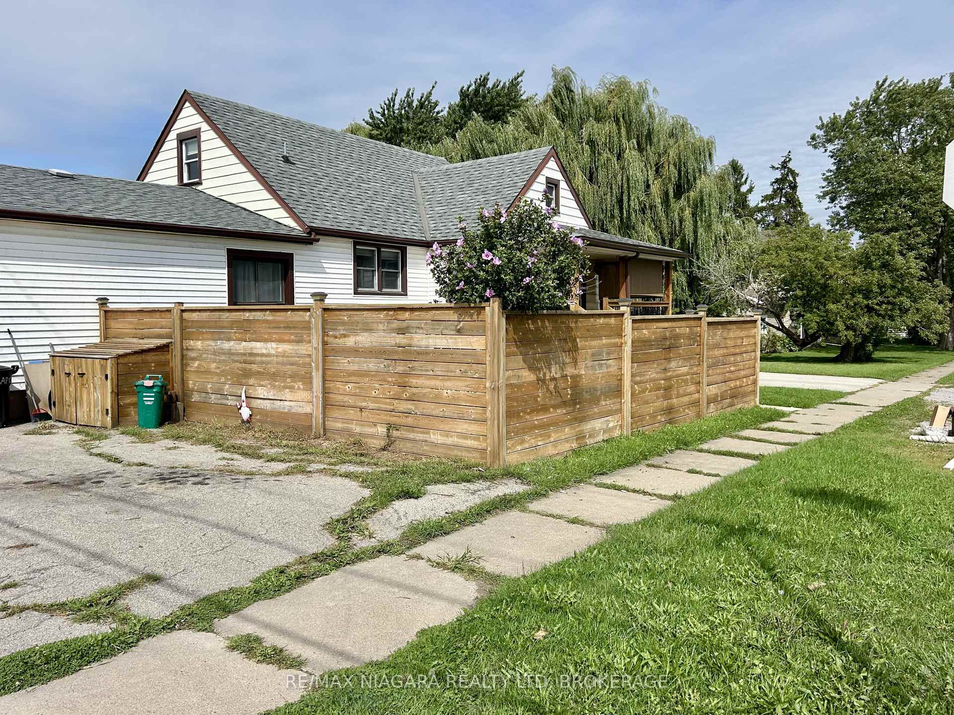 Photo 7 of 130 Killaly Street E, Port Colborne, Killaly East — HOMEH