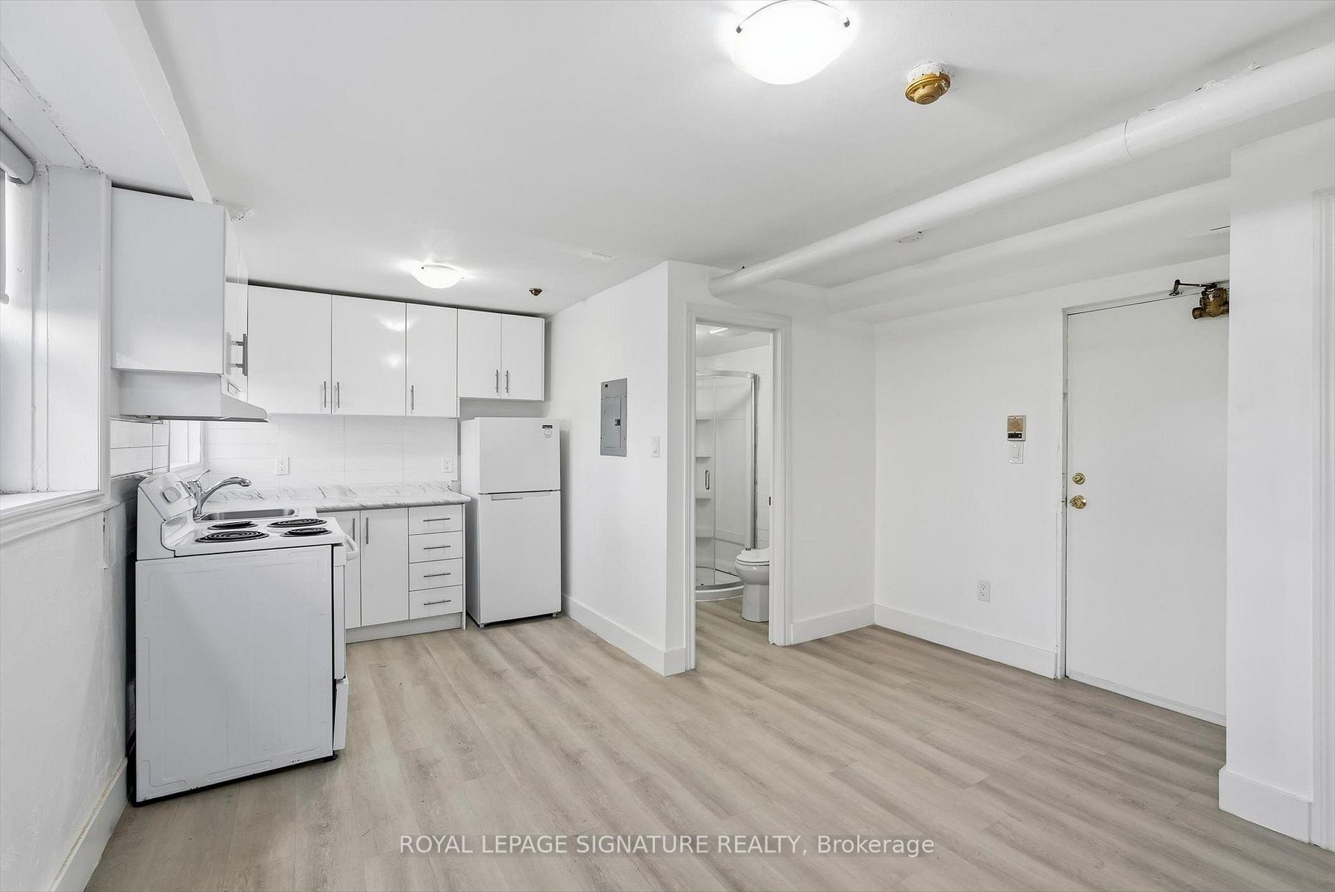 Photo 9 of Unit 103, 49 Cuffley Crescent S, North York, Downsview-Roding-CFB — HOMEH