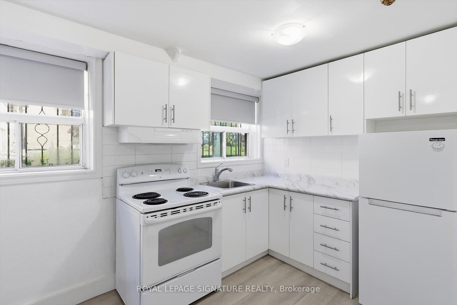 Photo 12 of Unit 103, 49 Cuffley Crescent S, North York, Downsview-Roding-CFB — HOMEH
