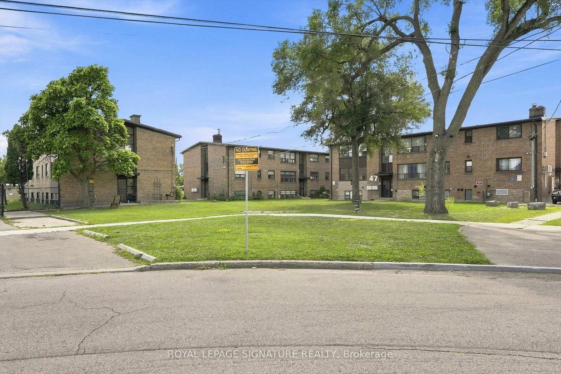 Photo 17 of Unit 103, 49 Cuffley Crescent S, North York, Downsview-Roding-CFB — HOMEH