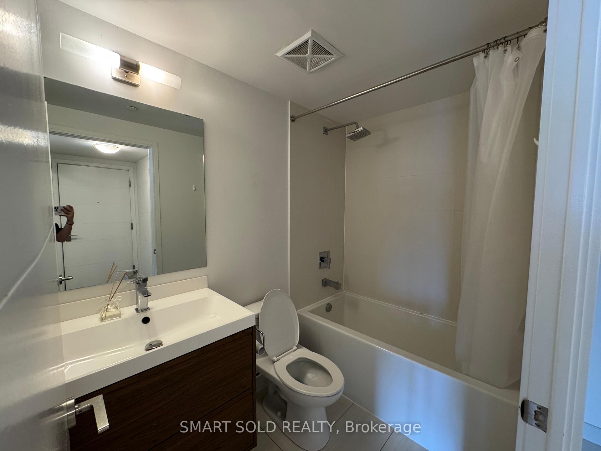 Photo 13 of Unit 1605, 50 Wellesley Street E, Toronto, Church-Yonge Corridor — HOMEH