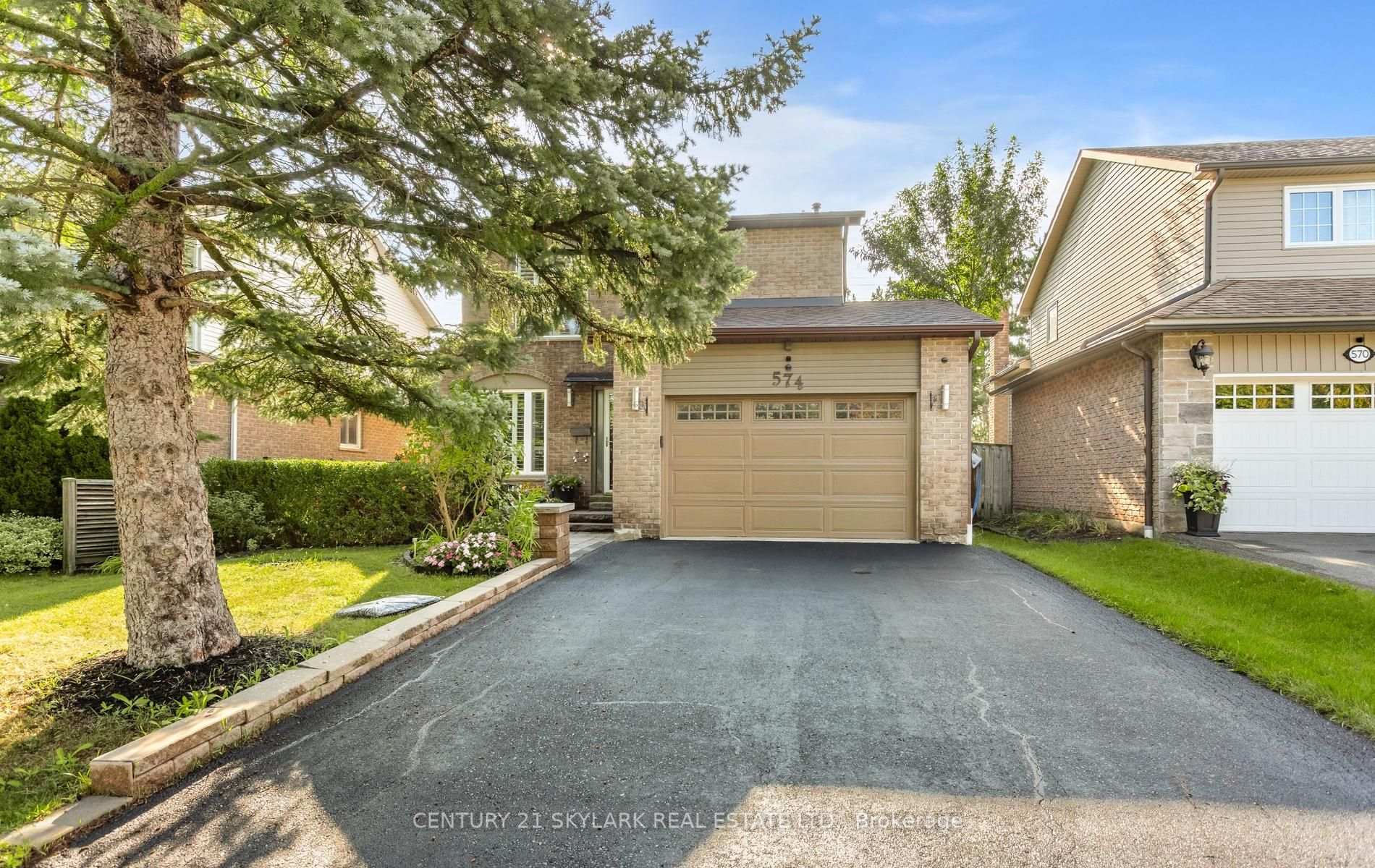 Photo 3 of 574 Sunnyvale Crescent, Milton, Bronte Meadows — HOMEH