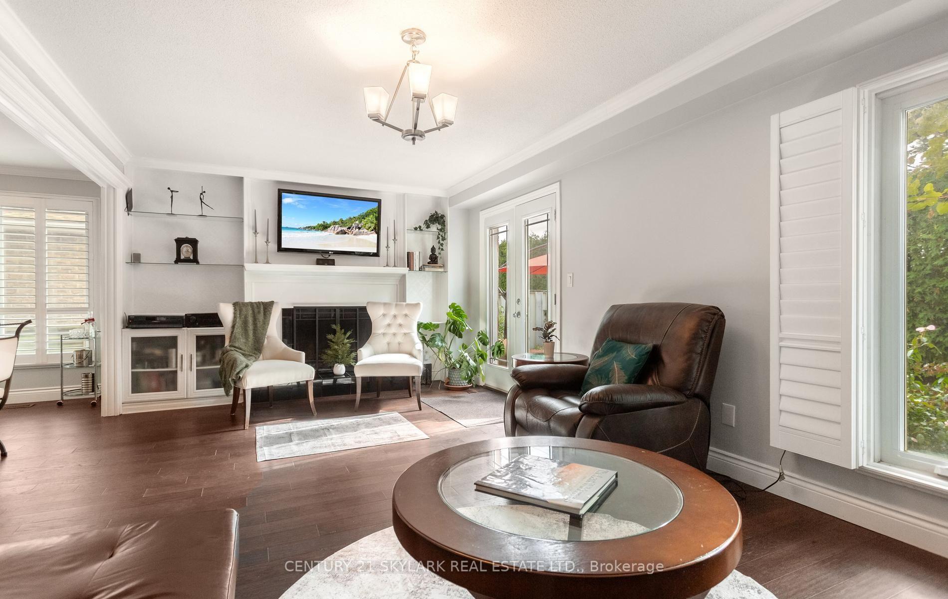 Photo 11 of 574 Sunnyvale Crescent, Milton, Bronte Meadows — HOMEH