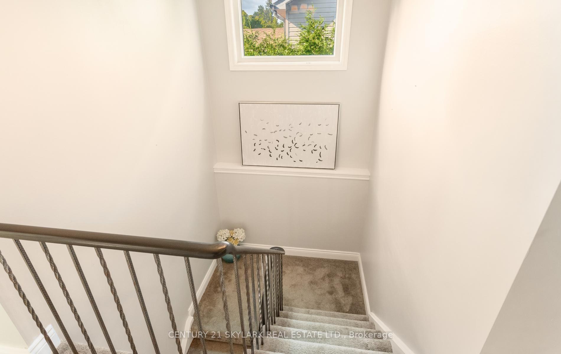 Photo 15 of 574 Sunnyvale Crescent, Milton, Bronte Meadows — HOMEH