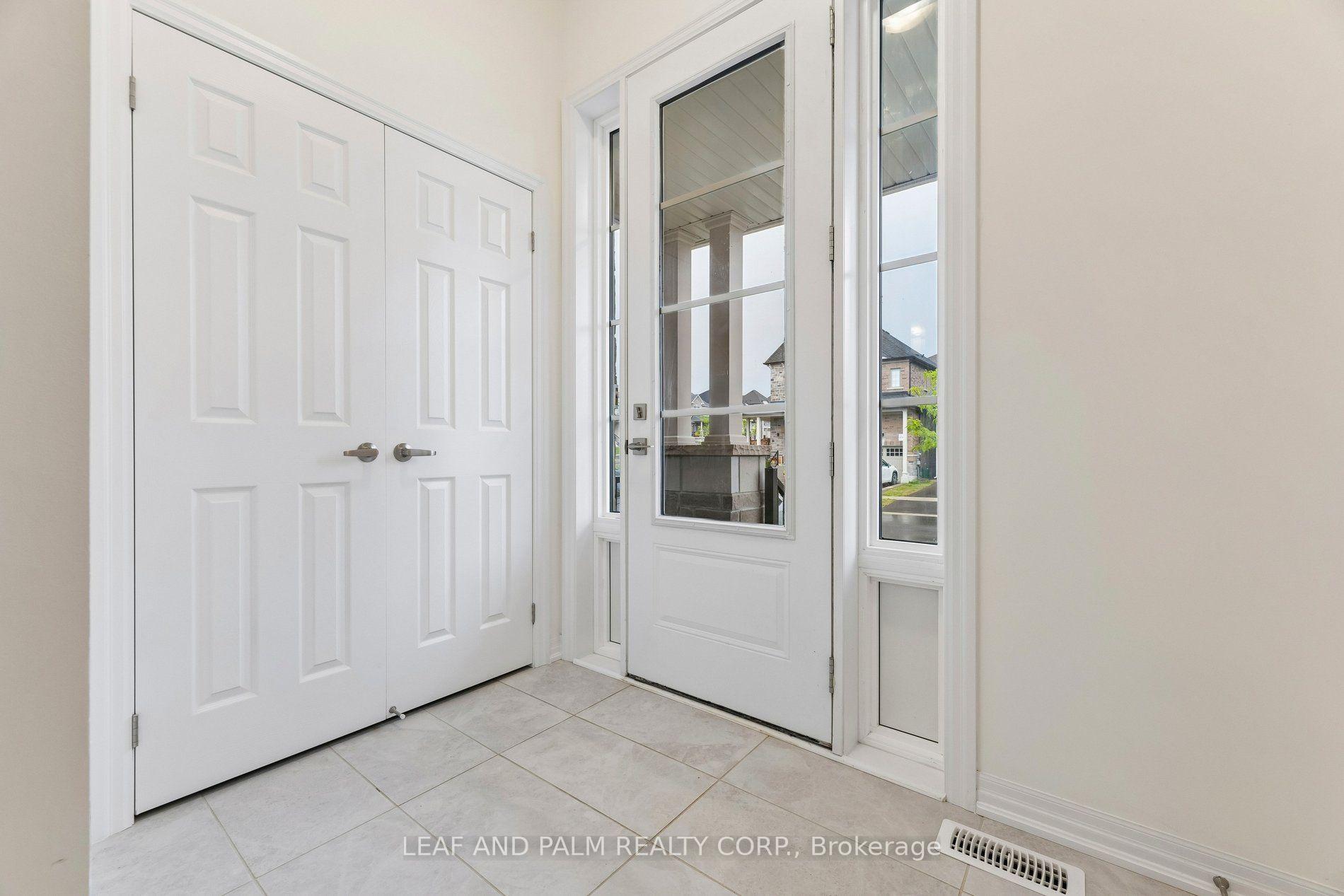 Photo 4 of 247 Flood Avenue, Clarington, Newcastle — HOMEH