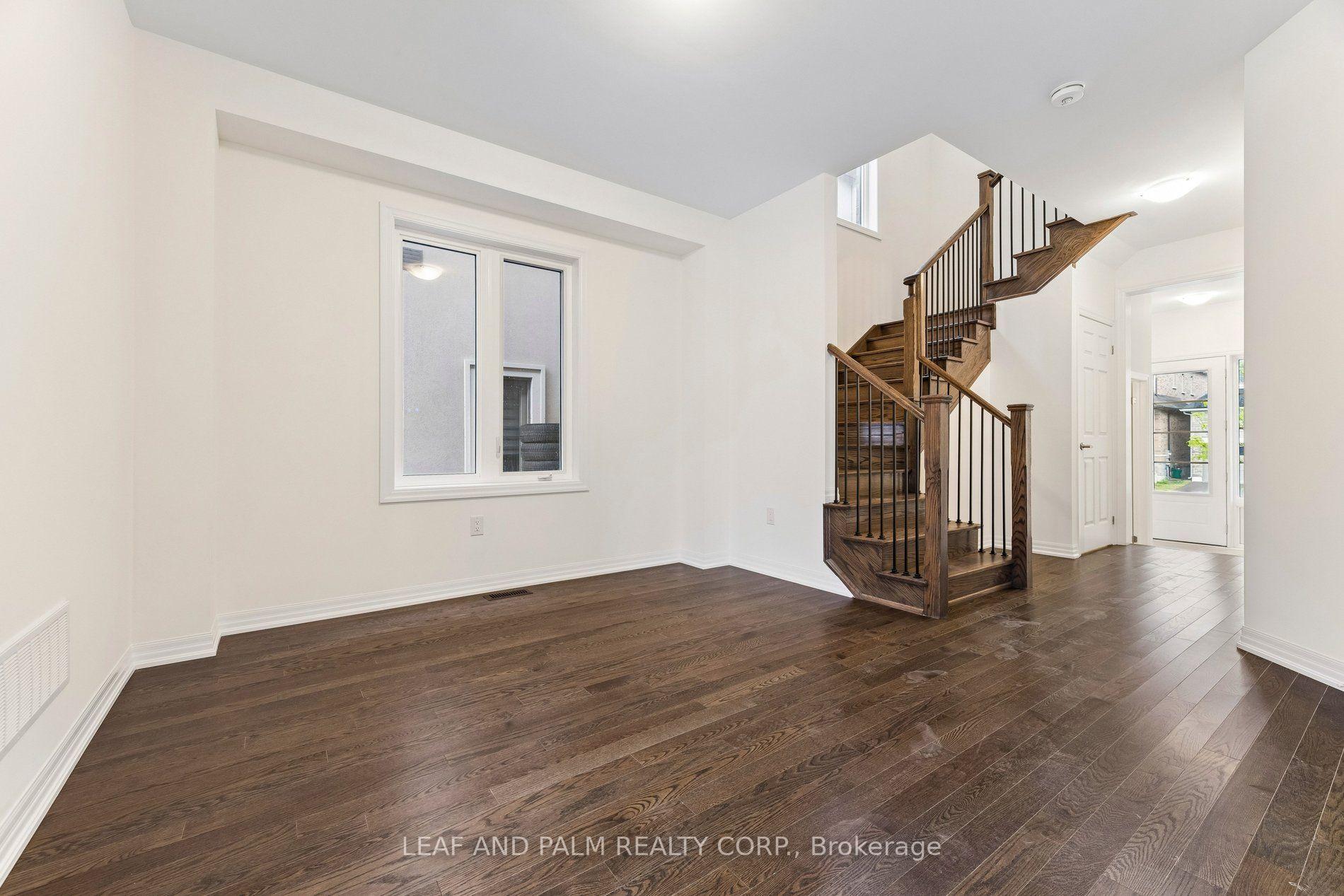 Photo 5 of 247 Flood Avenue, Clarington, Newcastle — HOMEH